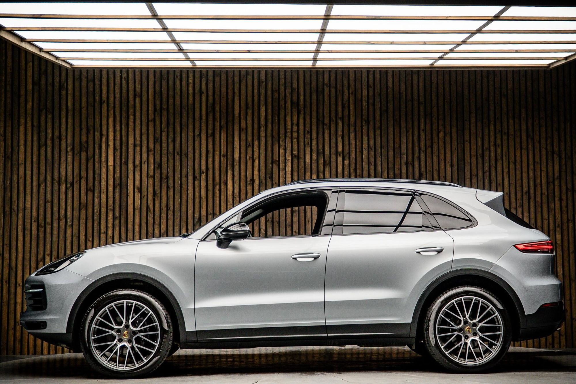 PORSCHE CAYENNE ESTATE 5dr Tiptronic S for sale UK - Slide 7