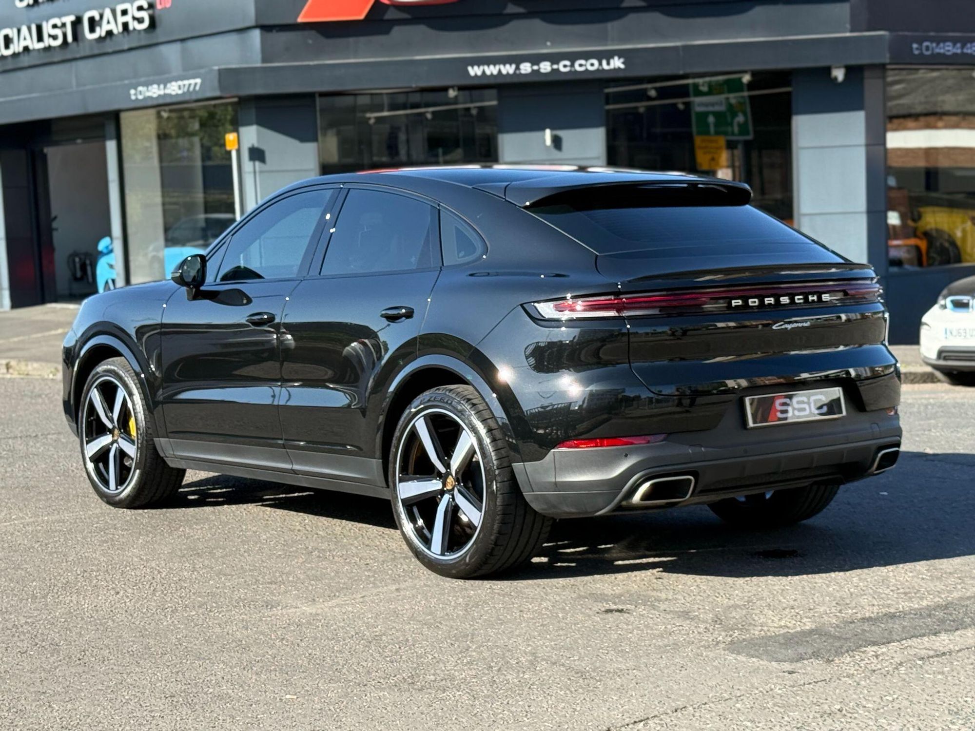 Porsche Cayenne Coupe 3.0 V6 Black Edition 353 Tiptronic S 5 Door Auto for sale UK - Slide 9