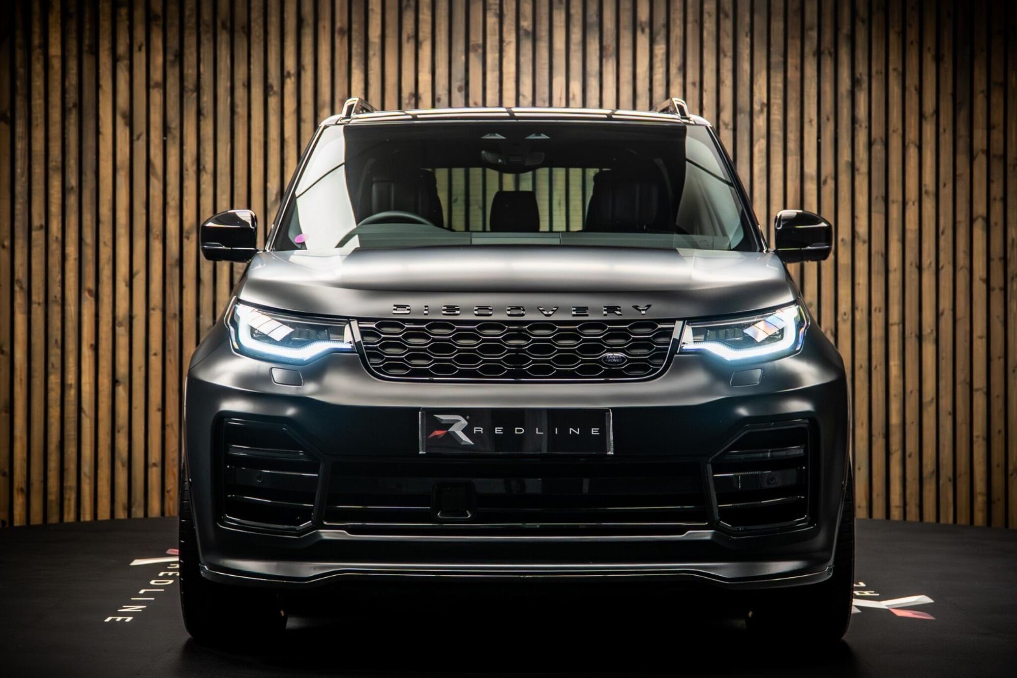LAND ROVER DISCOVERY DIESEL SW 3.0 D350 Dynamic HSE 5dr Auto for sale UK - Slide 5