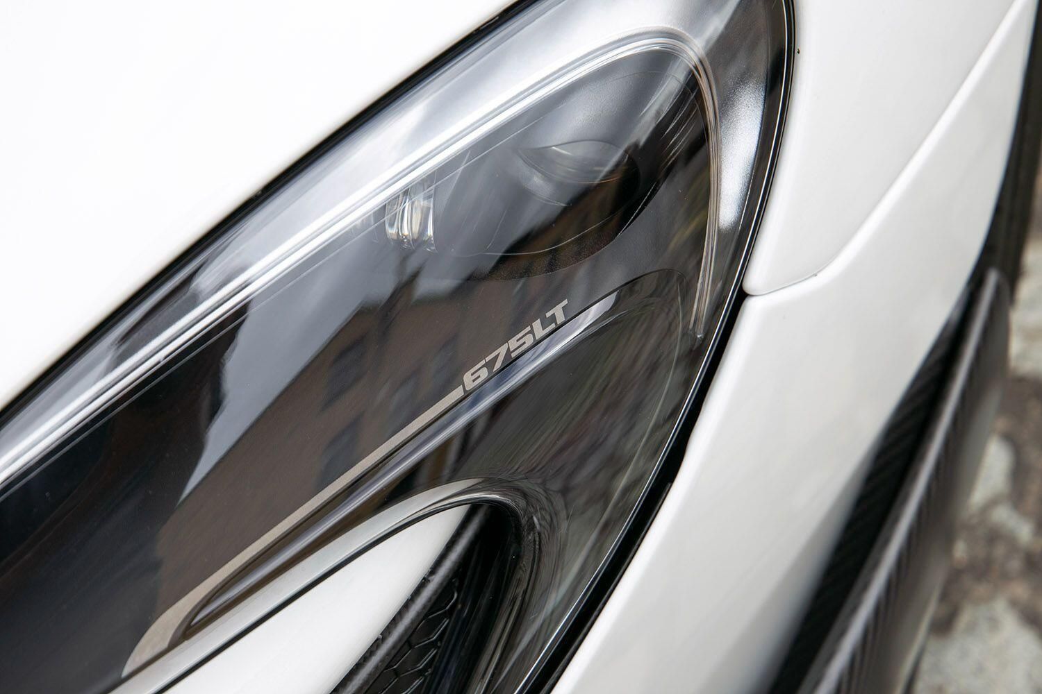 MCLAREN 675LT COUPE SPECIAL EDITION V8 2dr SSG Auto for sale UK - Slide 7