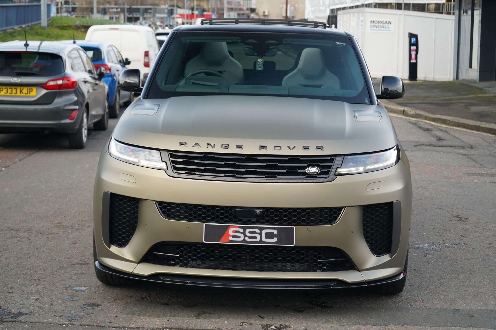 LAND ROVER RANGE ROVER SPORT ESTATE SPECIAL EDITIONS 4.4 P635 V8 SV Edition One 5dr Auto [Gloss] for sale UK - Slide 6