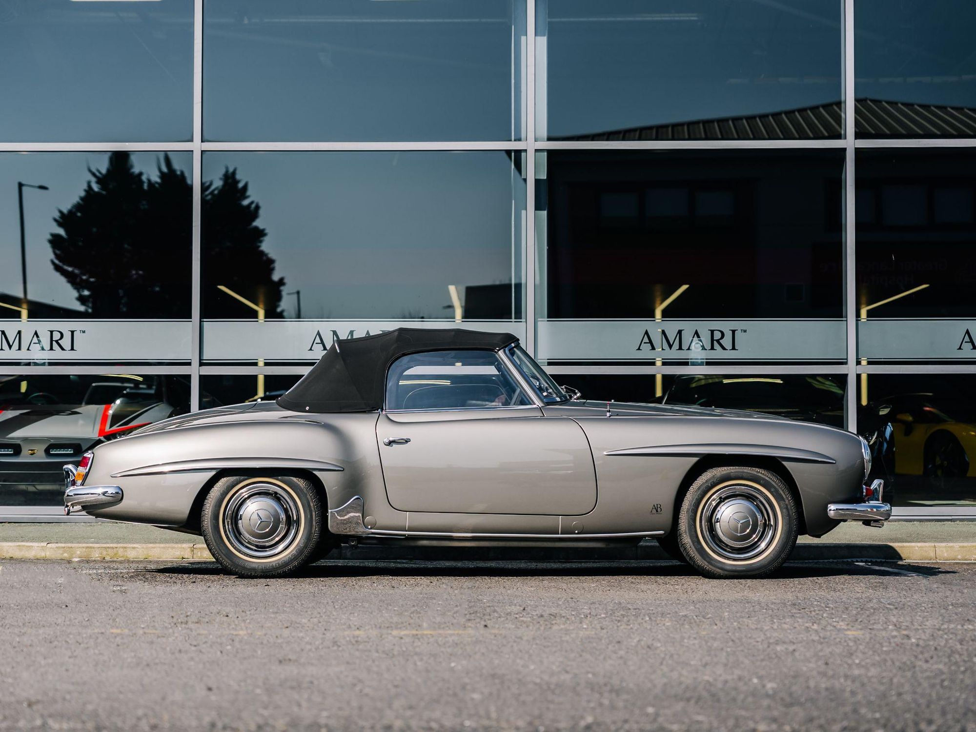 MERCEDES-BENZ SL CLASS SL AMG CONVERTIBLE SL 63 2dr MCT for sale UK - Slide 2