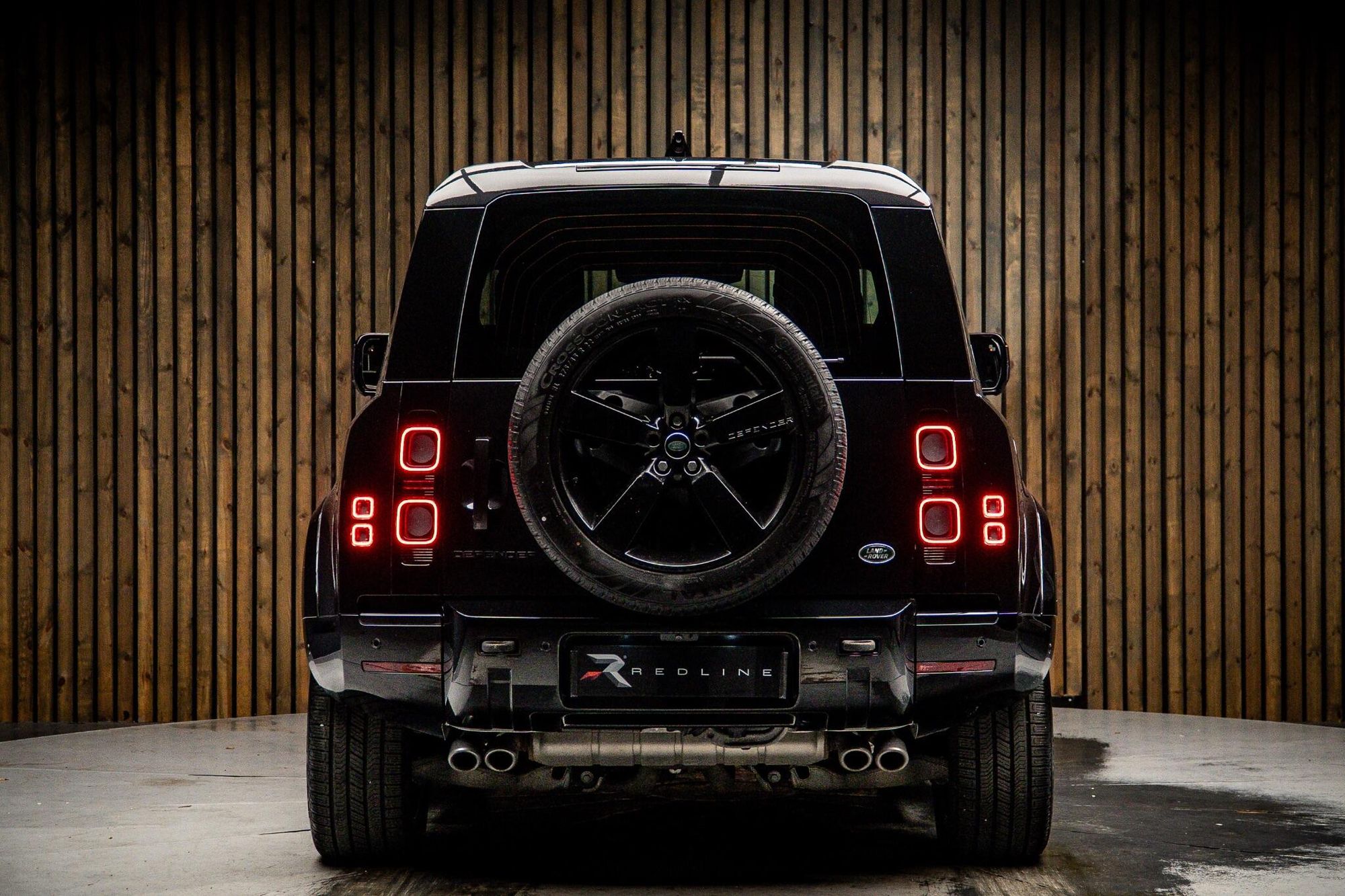 LAND ROVER DEFENDER ESTATE 5.0 P525 V8 90 3dr Auto for sale UK - Slide 6