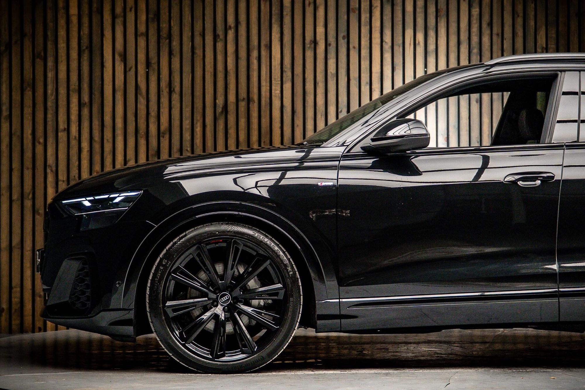 AUDI Q8 ESTATE 55 TFSI Quattro Black Edition 5dr Tiptronic for sale UK - Slide 9