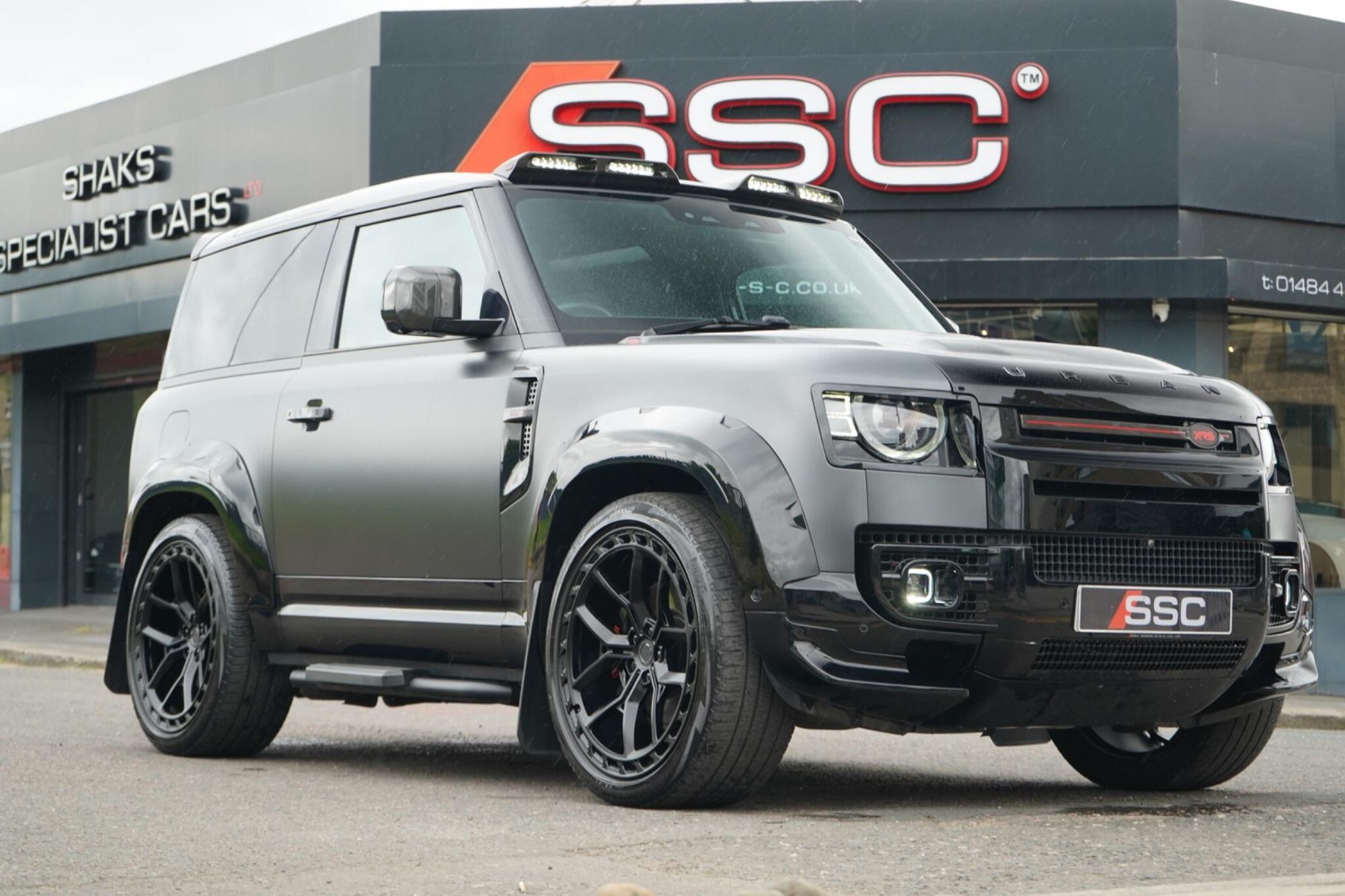 LAND ROVER DEFENDER ESTATE SPECIAL EDITIONS 5.0 P525 V8 Carpathian Edition 90 3dr Auto for sale UK - Slide 4