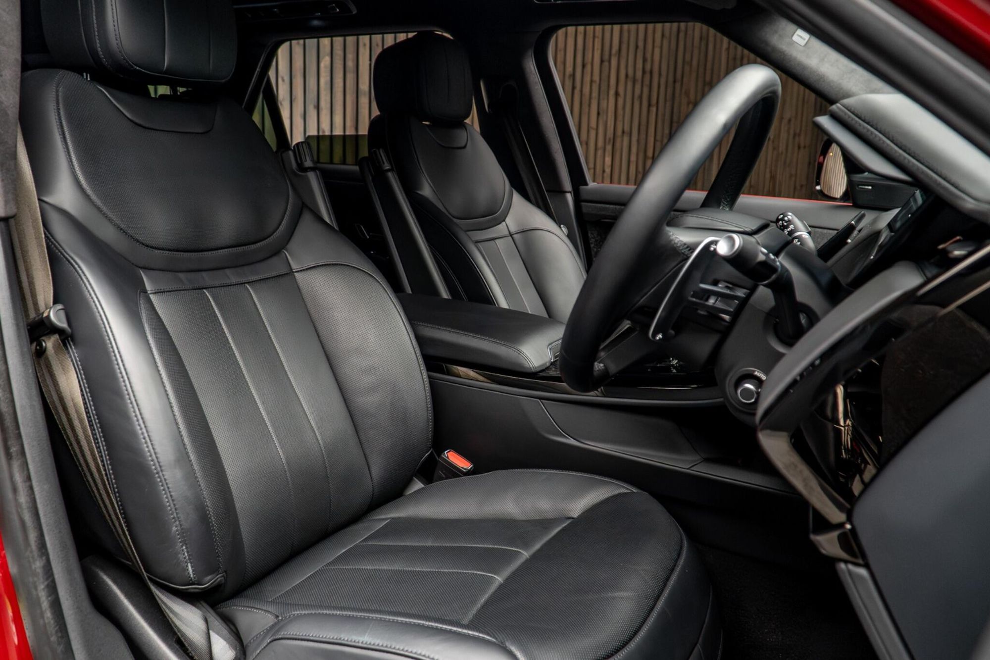 LAND ROVER RANGE ROVER SPORT ESTATE 3.0 P510e First Edition 5dr Auto for sale UK - Slide 2