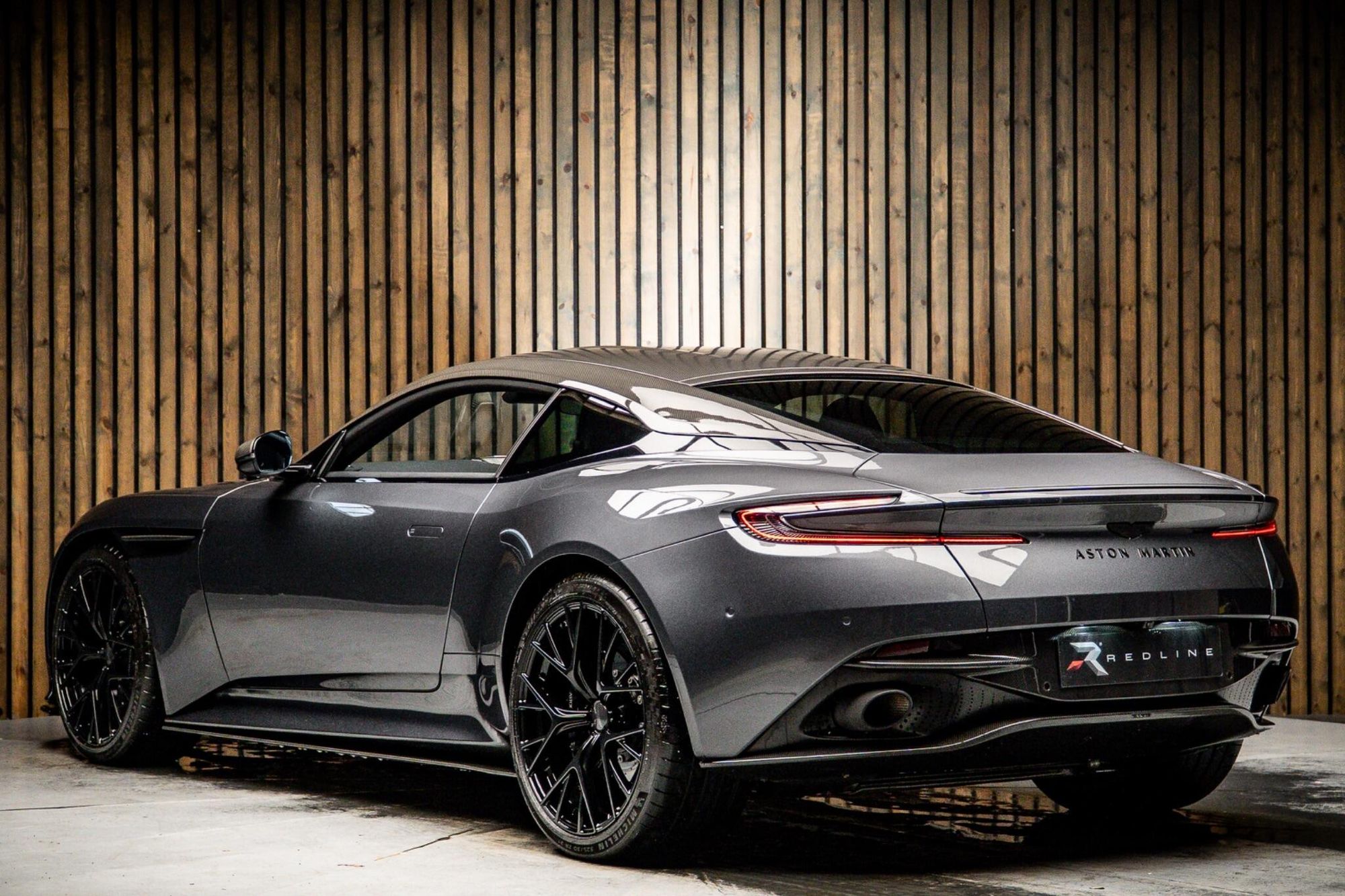 ASTON MARTIN DB12 COUPE V8 2dr Auto for sale UK - Slide 3