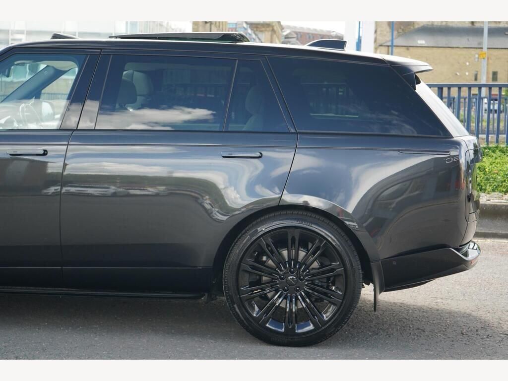 LAND ROVER RANGE ROVER DIESEL ESTATE 3.0 D350 Autobiography LWB 4dr Auto [7 Seat] for sale UK - Slide 9