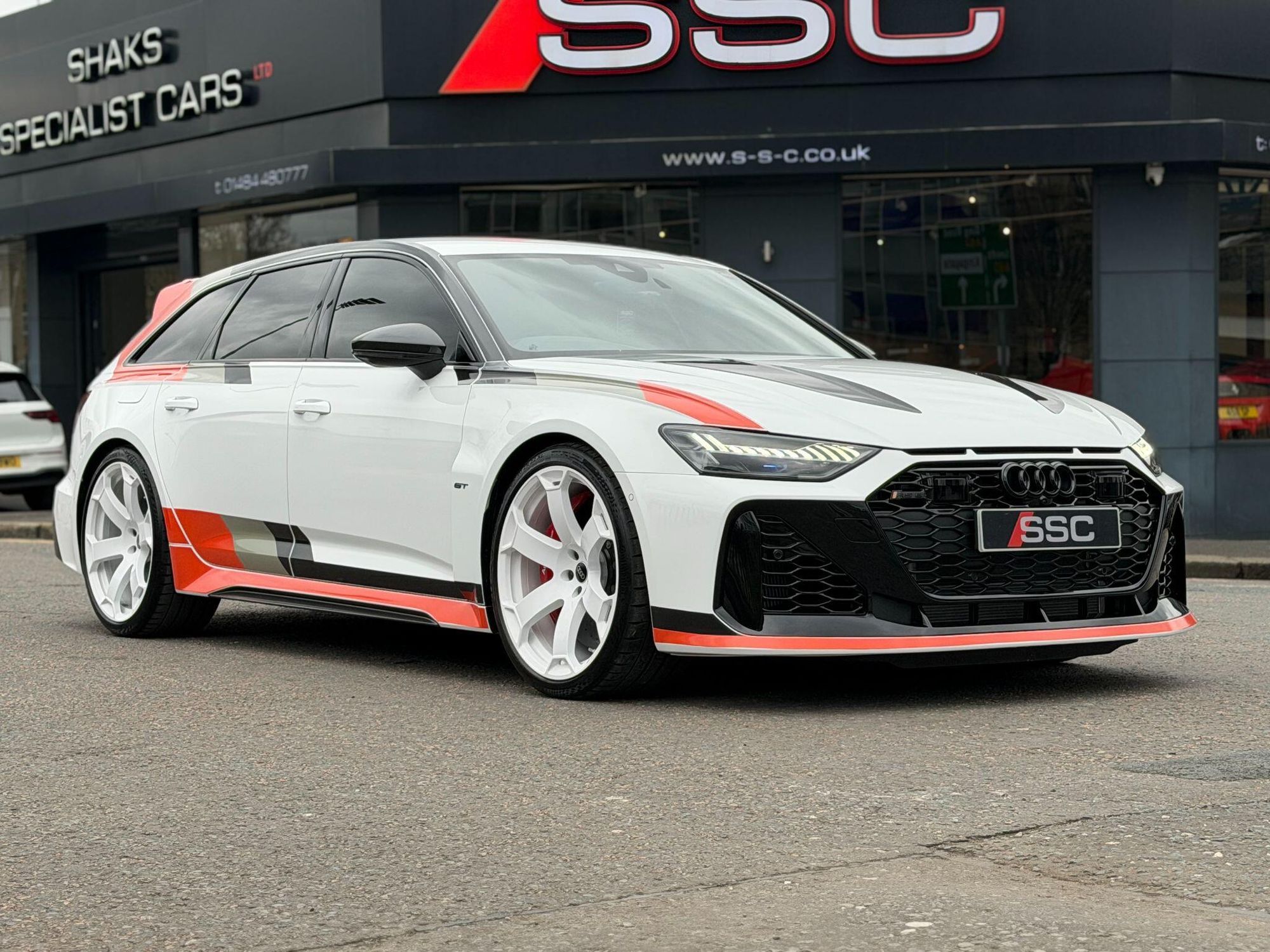 AUDI RS6 RS 6 AVANT SPECIAL EDITION RS 6 TFSI Quattro GT 5dr Tiptronic for sale UK - Slide 5