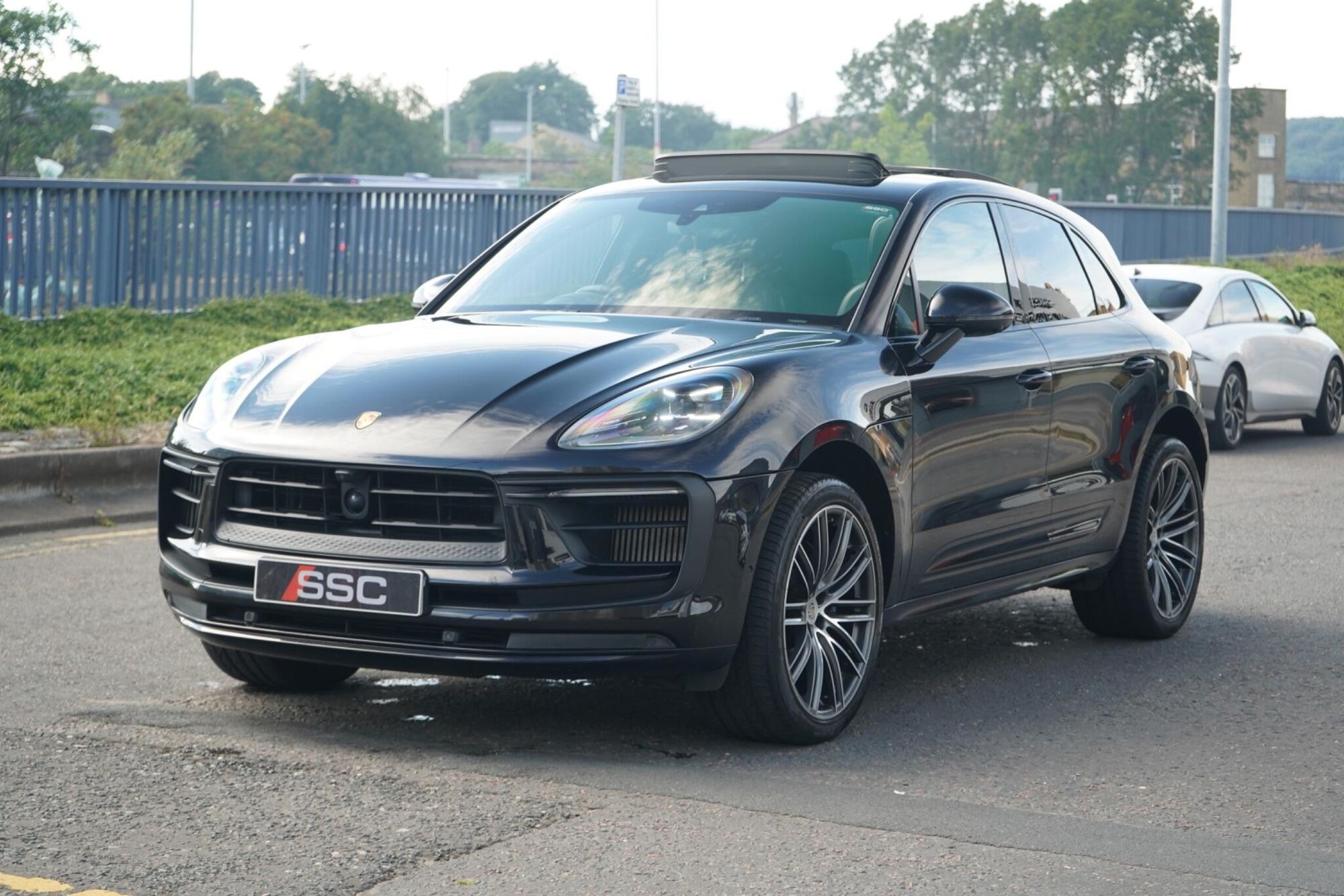 PORSCHE MACAN ESTATE S 5dr PDK for sale UK - Slide 7