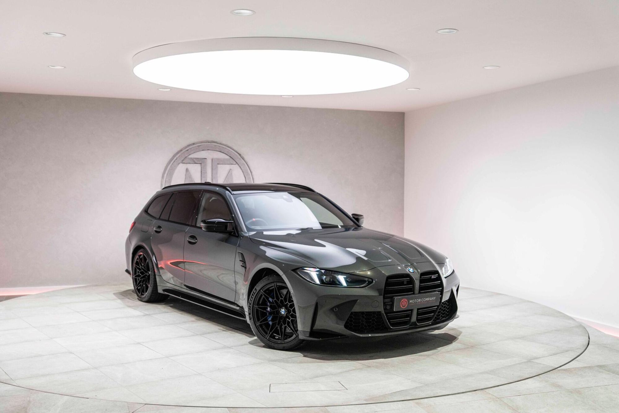 BMW M3 TOURING M3 xDrive 530 Competition M 5dr Step Auto for sale UK - Slide 5