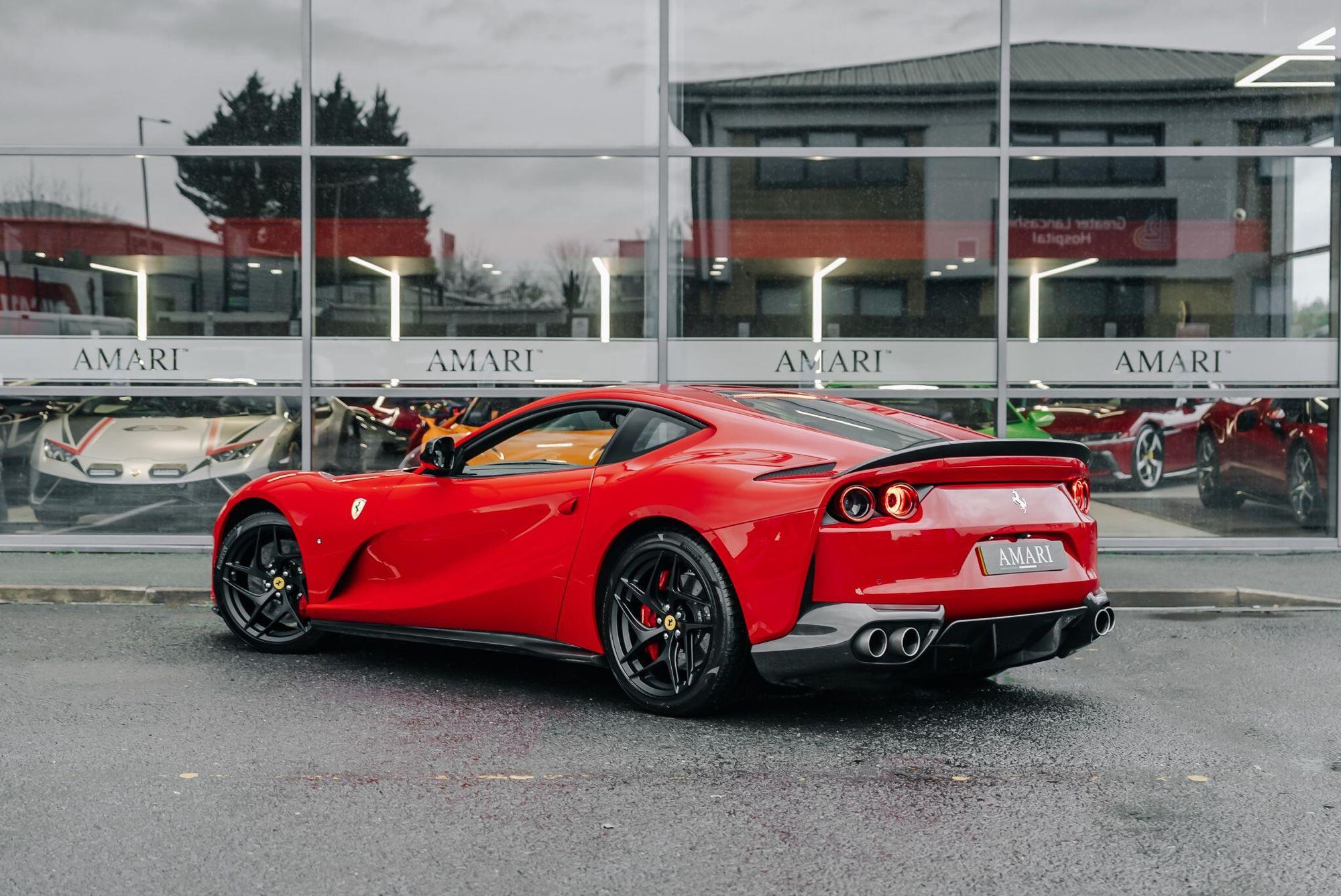 FERRARI 812 SUPERFAST COUPE 2dr Auto for sale UK - Slide 3