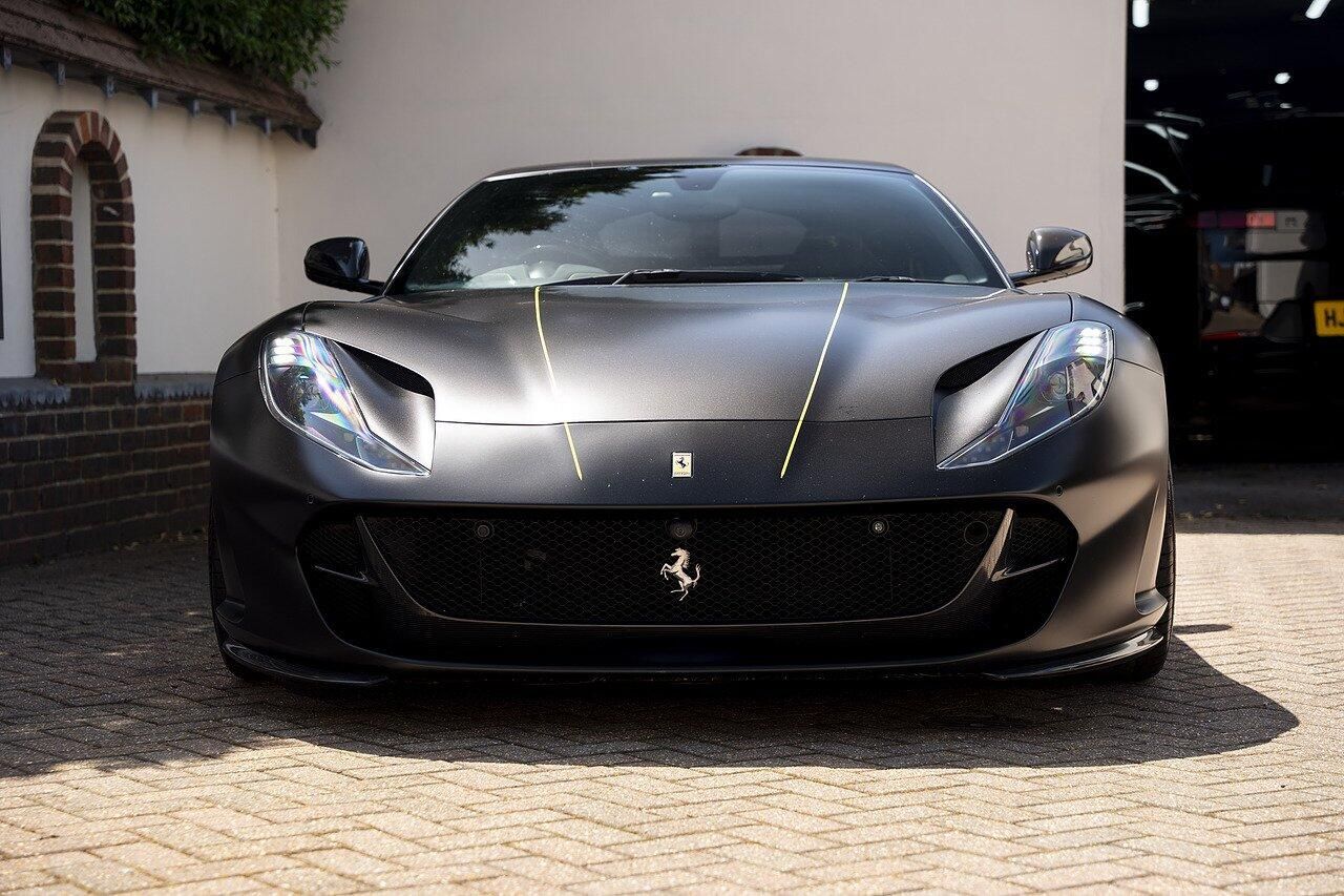 FERRARI 812 SUPERFAST COUPE 2dr Auto for sale UK - Slide 2