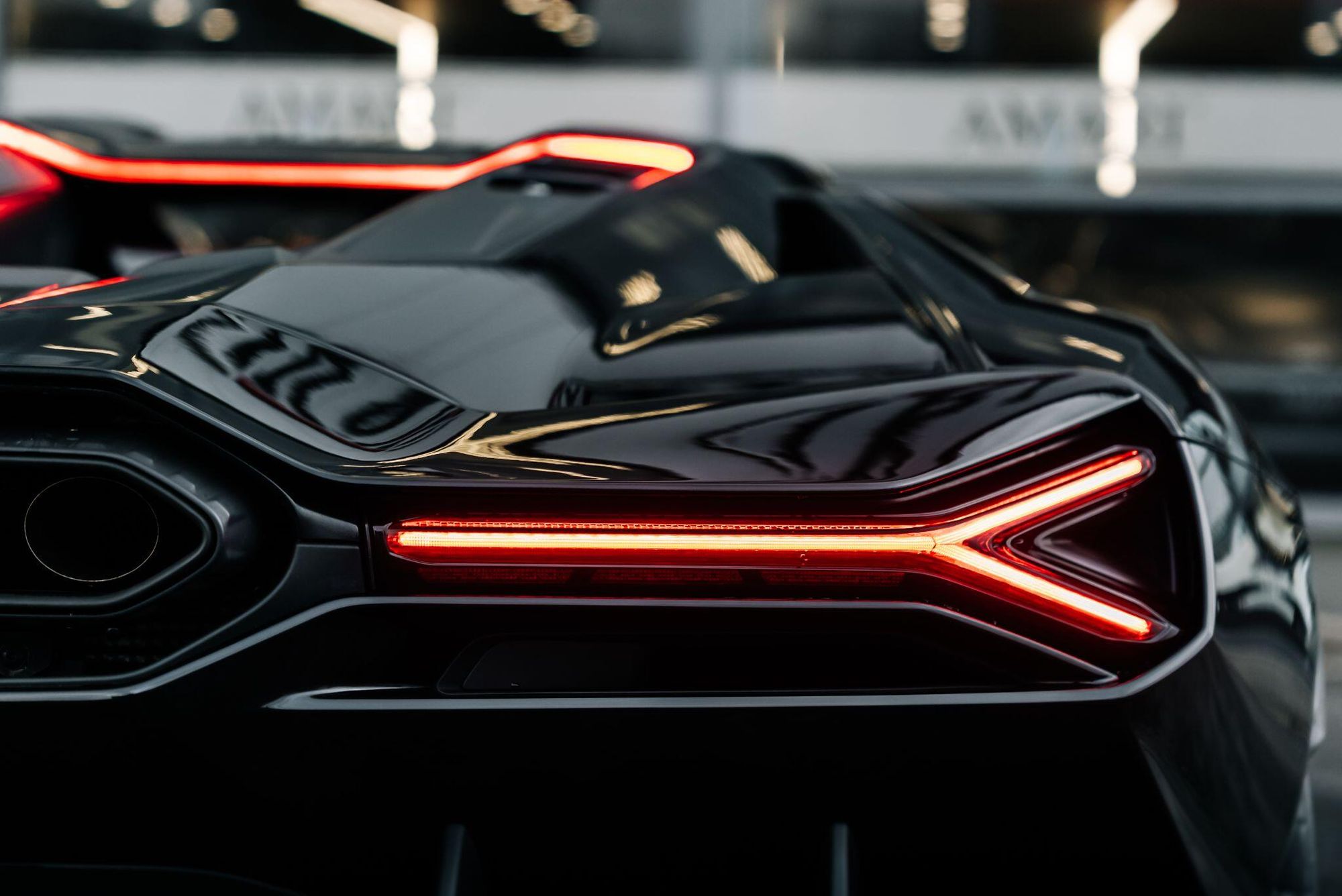 LAMBORGHINI REVUELTO COUPE 6.5 V12 1015 PHEV 2dr DCT for sale UK - Slide 10