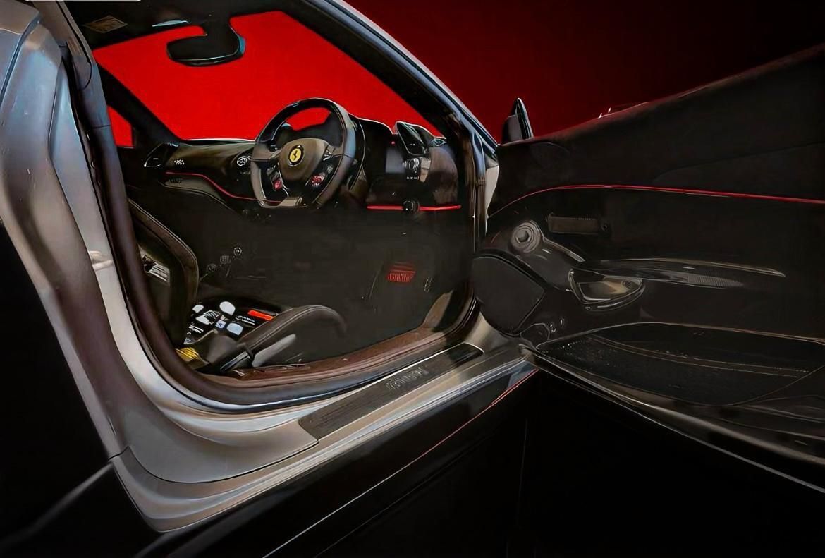 FERRARI 488 PISTA COUPE 2dr Auto for sale UK - Slide 5