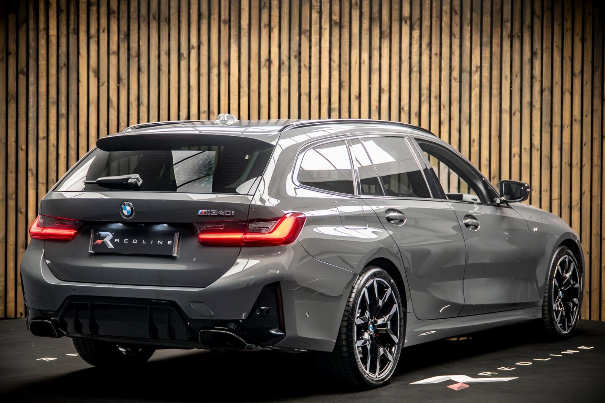 BMW 3 SERIES TOURING M340i xDrive MHT 5dr Step Auto for sale UK - Slide 4