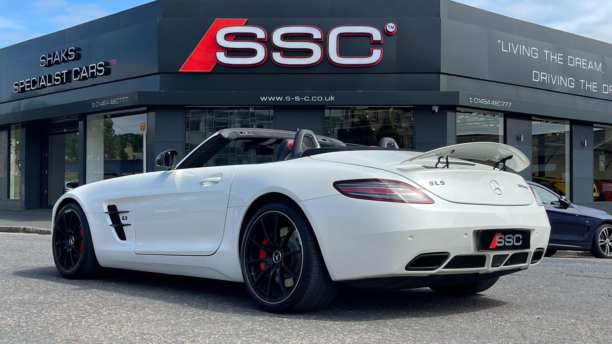 MERCEDES-BENZ SLS AMG ROADSTER SLS 63 2dr Auto for sale UK - Slide 2