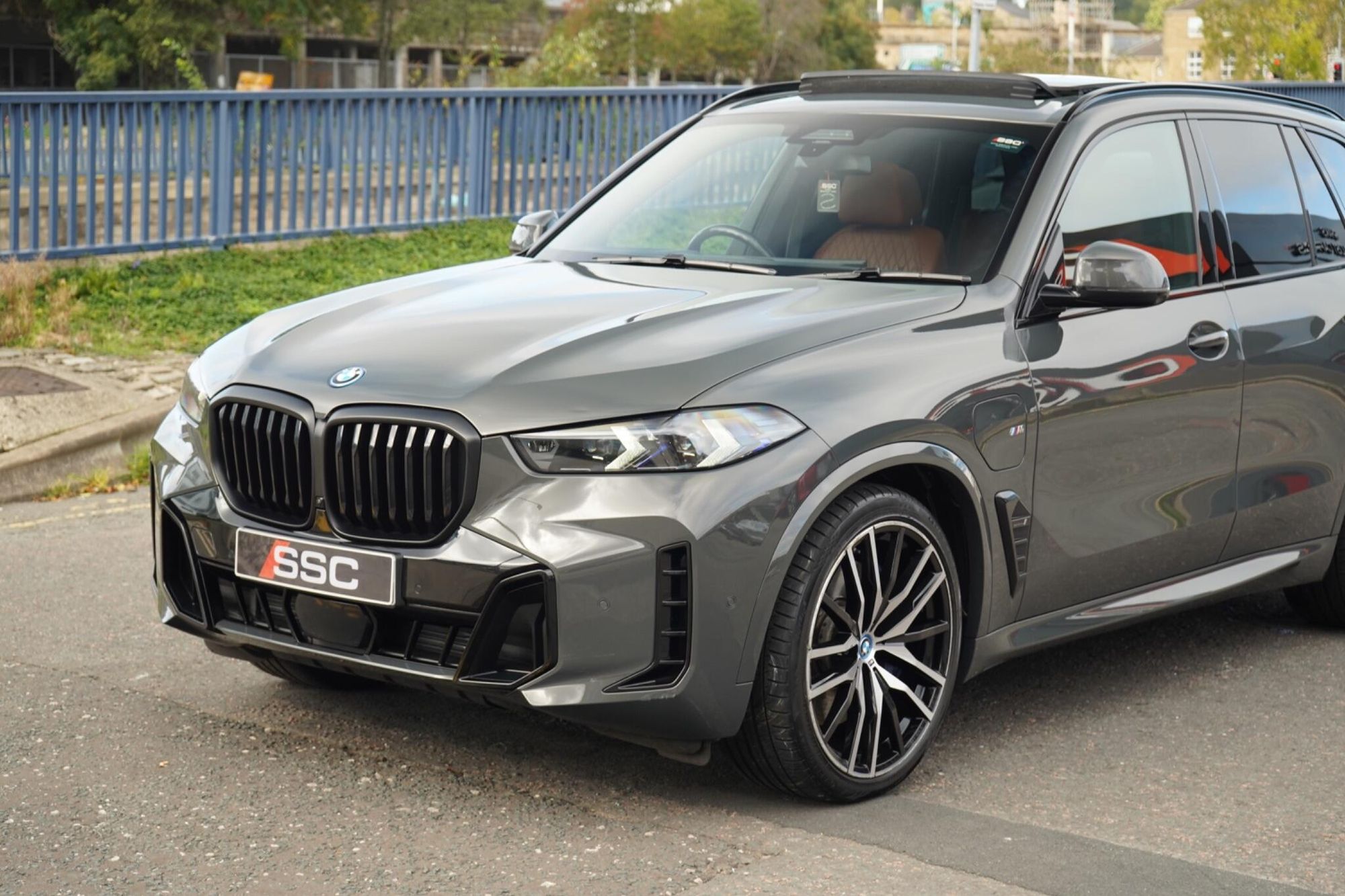 BMW X5 ESTATE xDrive50e M Sport 5dr Auto for sale UK - Slide 8