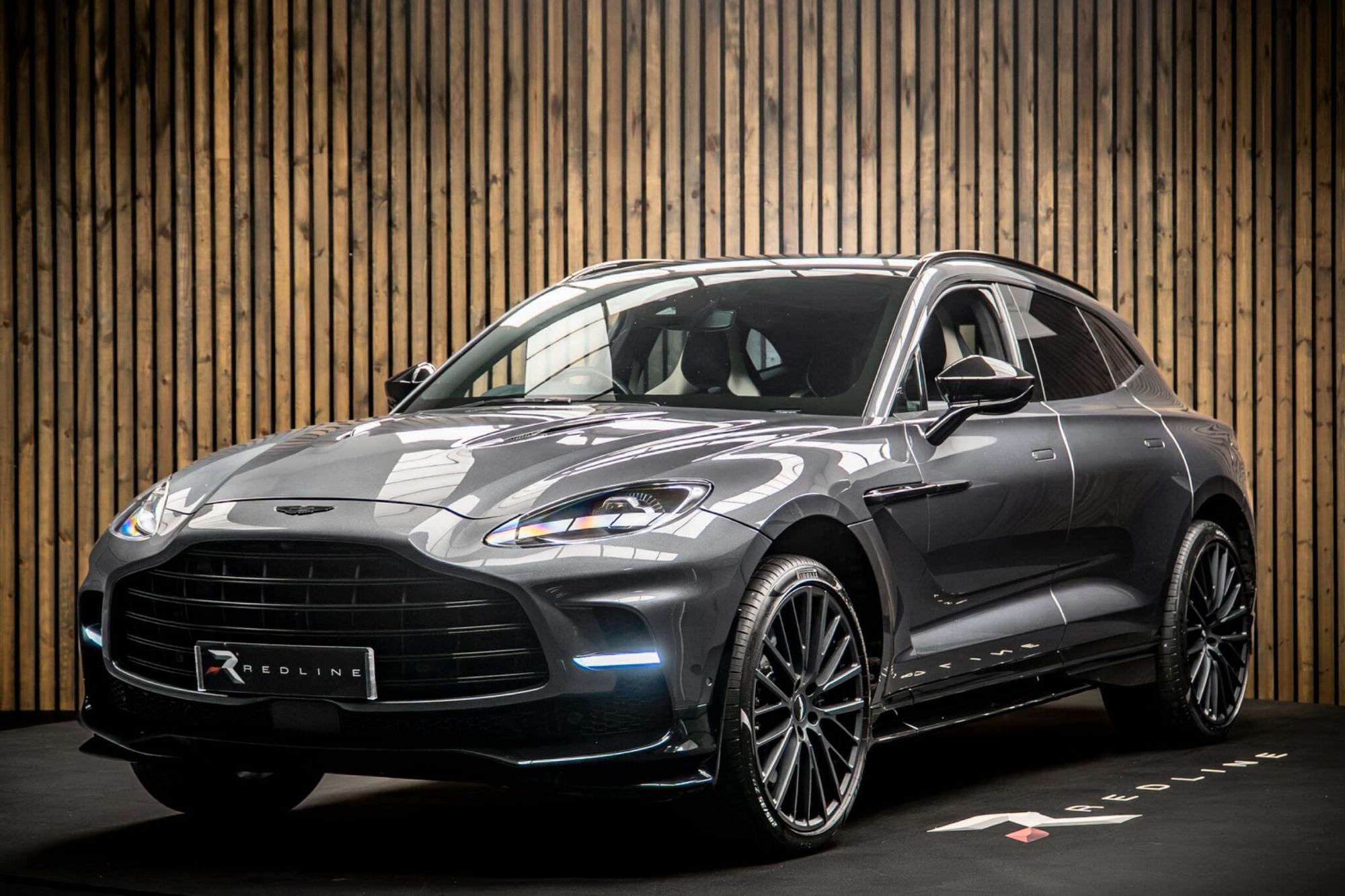 ASTON MARTIN DBX ESTATE V8 DBX707 5dr Touchtronic for sale UK - Slide 8