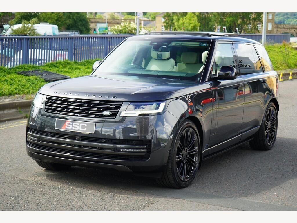 LAND ROVER RANGE ROVER DIESEL ESTATE 3.0 D350 Autobiography LWB 4dr Auto [7 Seat] for sale UK - Slide 7