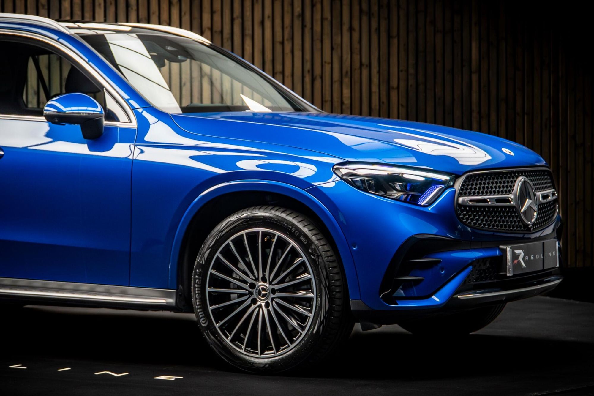 MERCEDES-BENZ GLC ESTATE GLC 300 4Matic AMG Line Premium Plus 5dr 9G-Tronic for sale UK - Slide 10