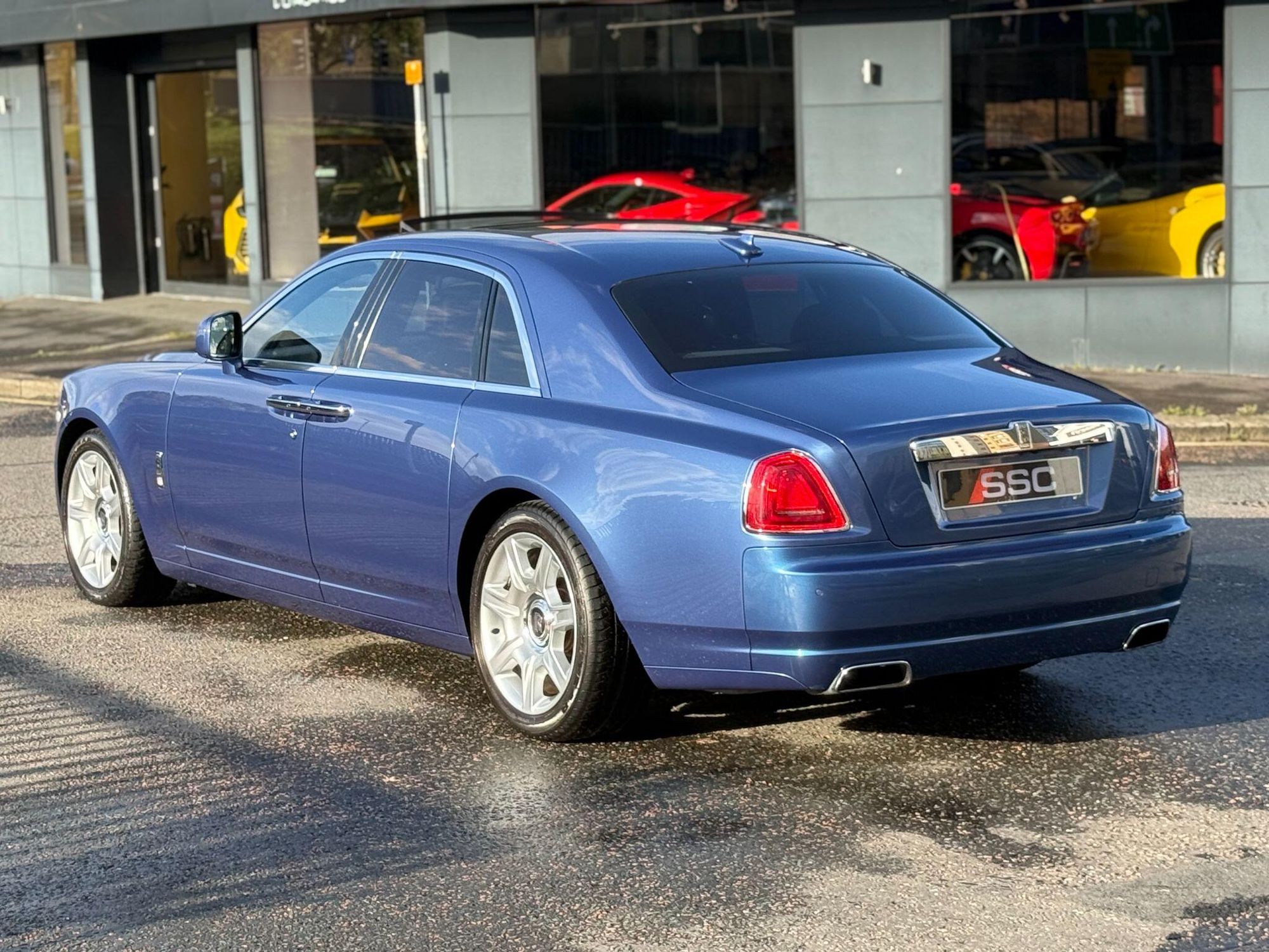 ROLLS-ROYCE GHOST SALOON 4dr Auto for sale UK - Slide 8