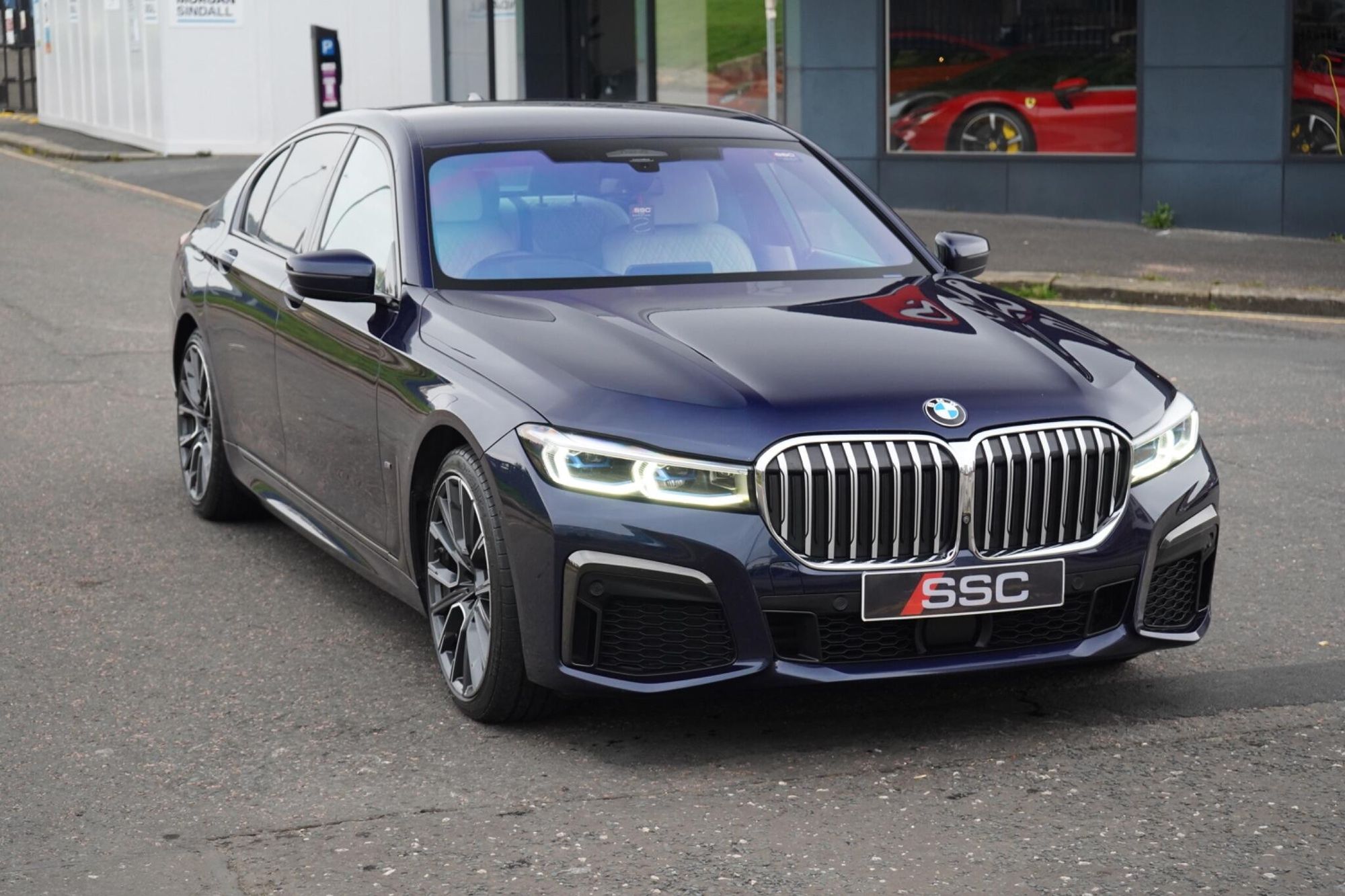 BMW 7 SERIES DIESEL SALOON 740d xDrive M Sport 4dr Auto for sale UK - Slide 5