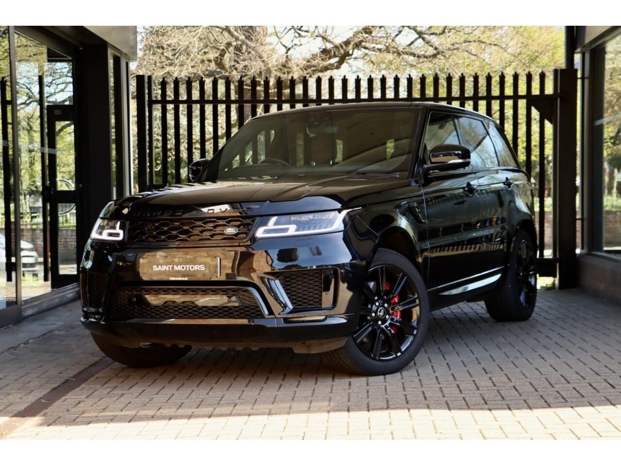 LAND ROVER RANGE ROVER SPORT ESTATE 2.0 P400e HSE Dynamic Black 5dr Auto for sale UK - Slide 3