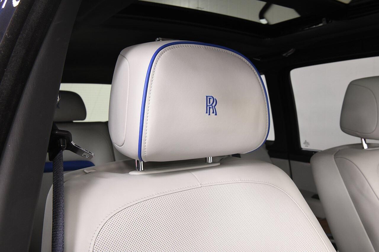 ROLLS-ROYCE CULLINAN ESTATE 5dr Auto for sale UK - Slide 9