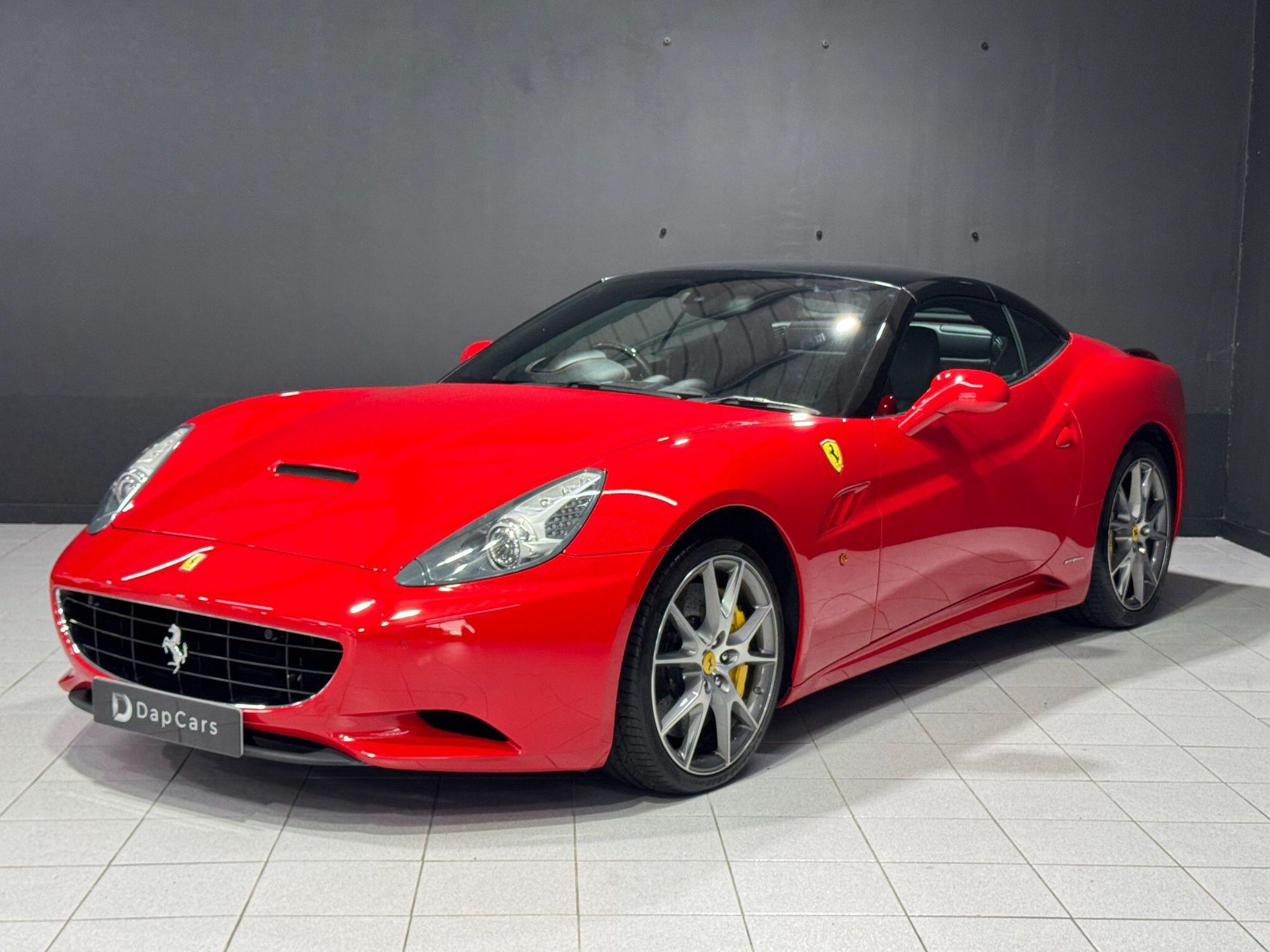 FERRARI CALIFORNIA CONVERTIBLE 2+ 2dr F1 for sale UK - Slide 3