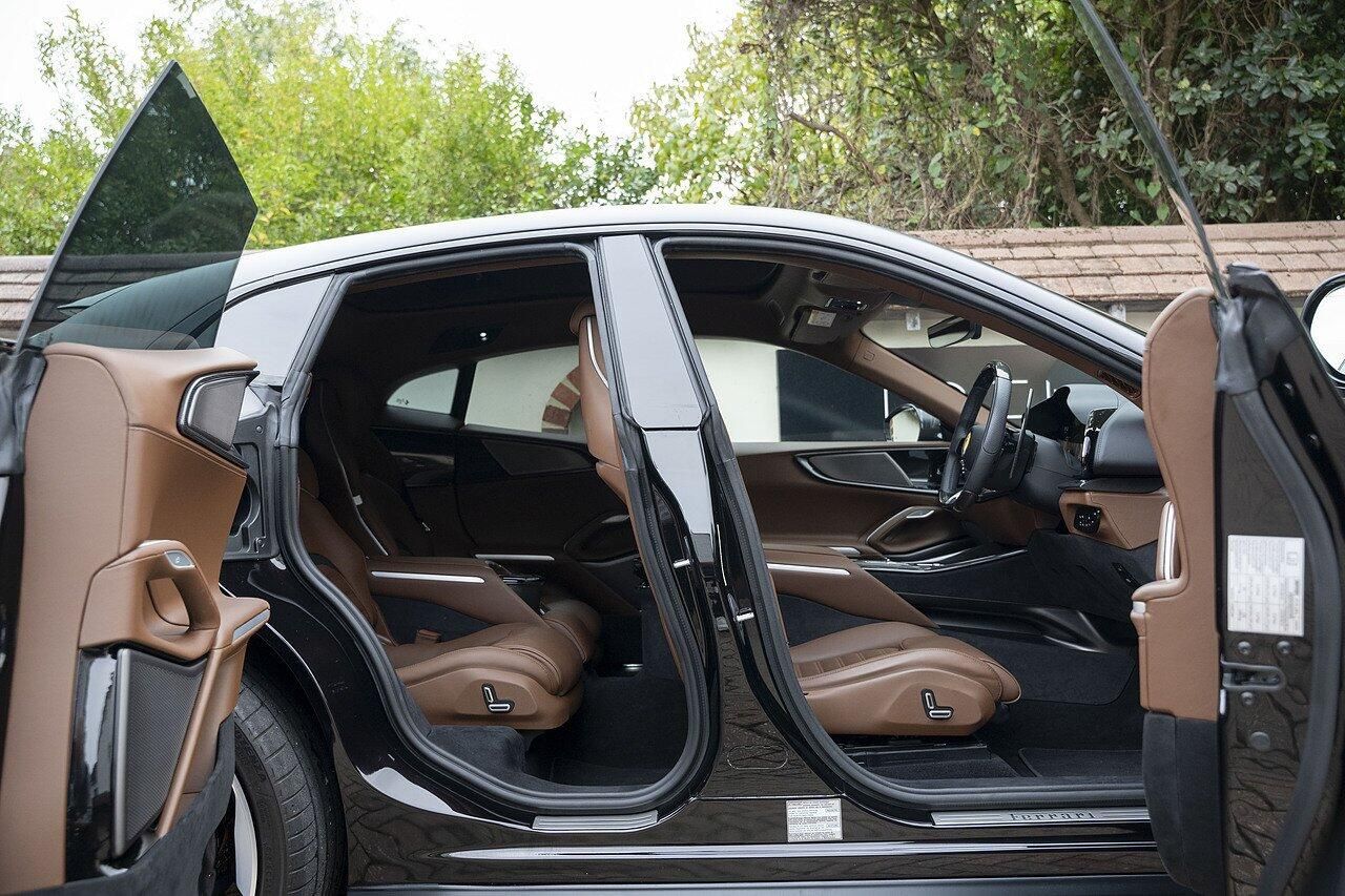 FERRARI PUROSANGUE 4dr Auto for sale UK - Slide 8