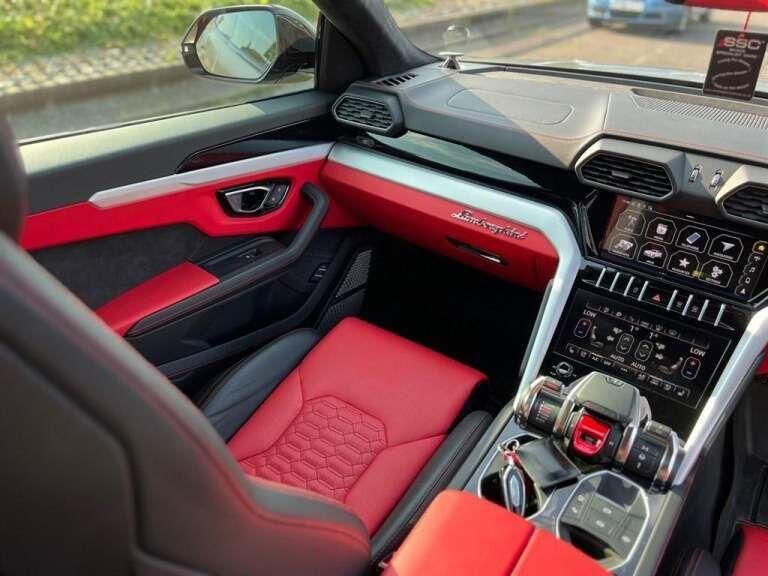 LAMBORGHINI URUS ESTATE 4.0T FSI V8 5dr Auto for sale UK - Slide 5