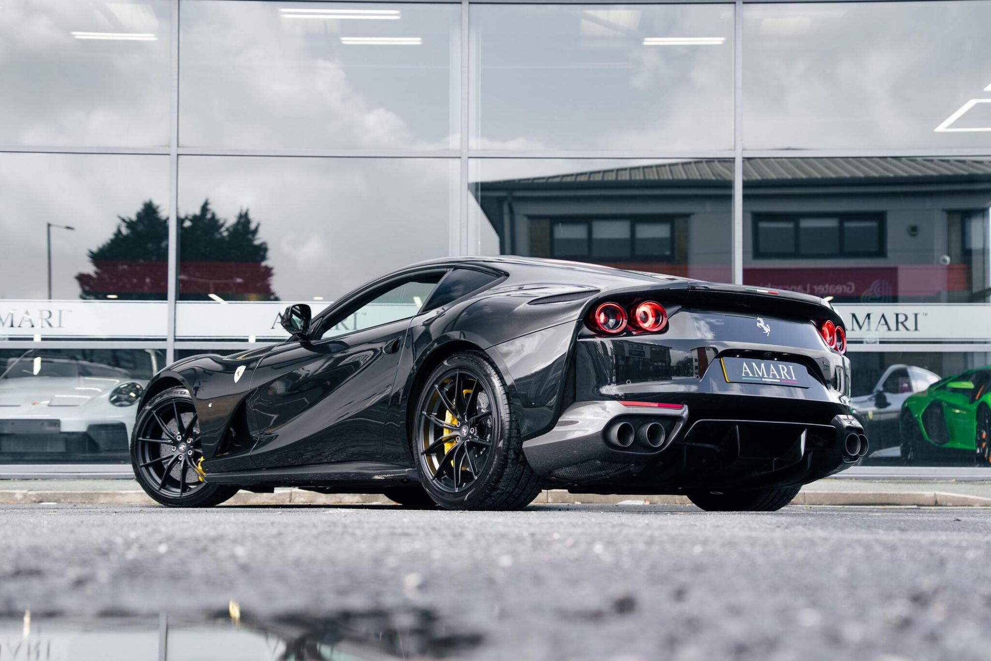 FERRARI 812 SUPERFAST COUPE 2dr Auto for sale UK - Slide 8