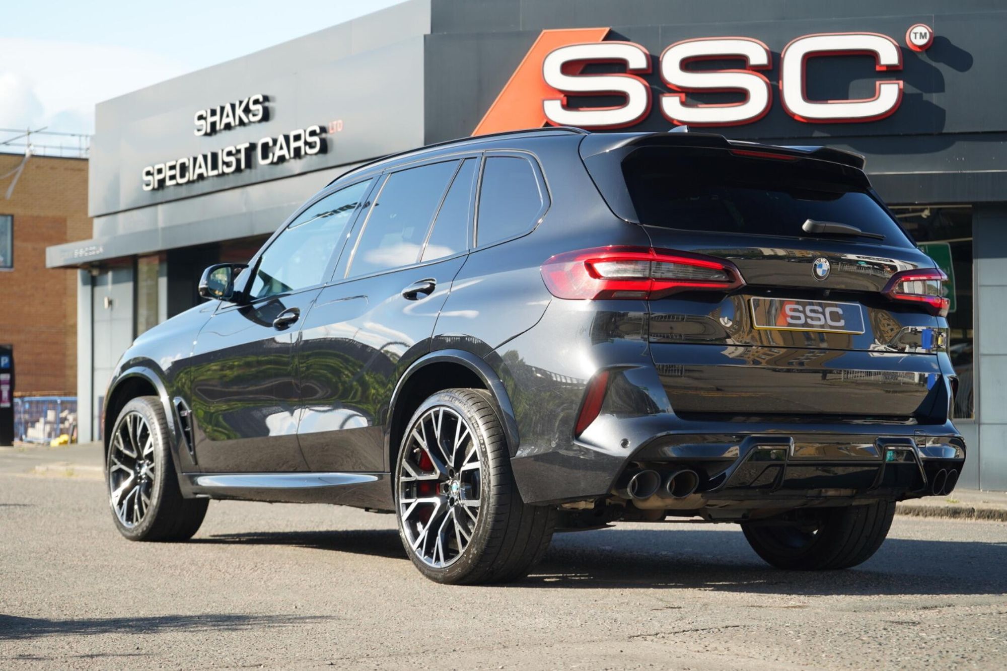 BMW X5 M ESTATE xDrive X5 M Competition 5dr Step Auto for sale UK - Slide 2