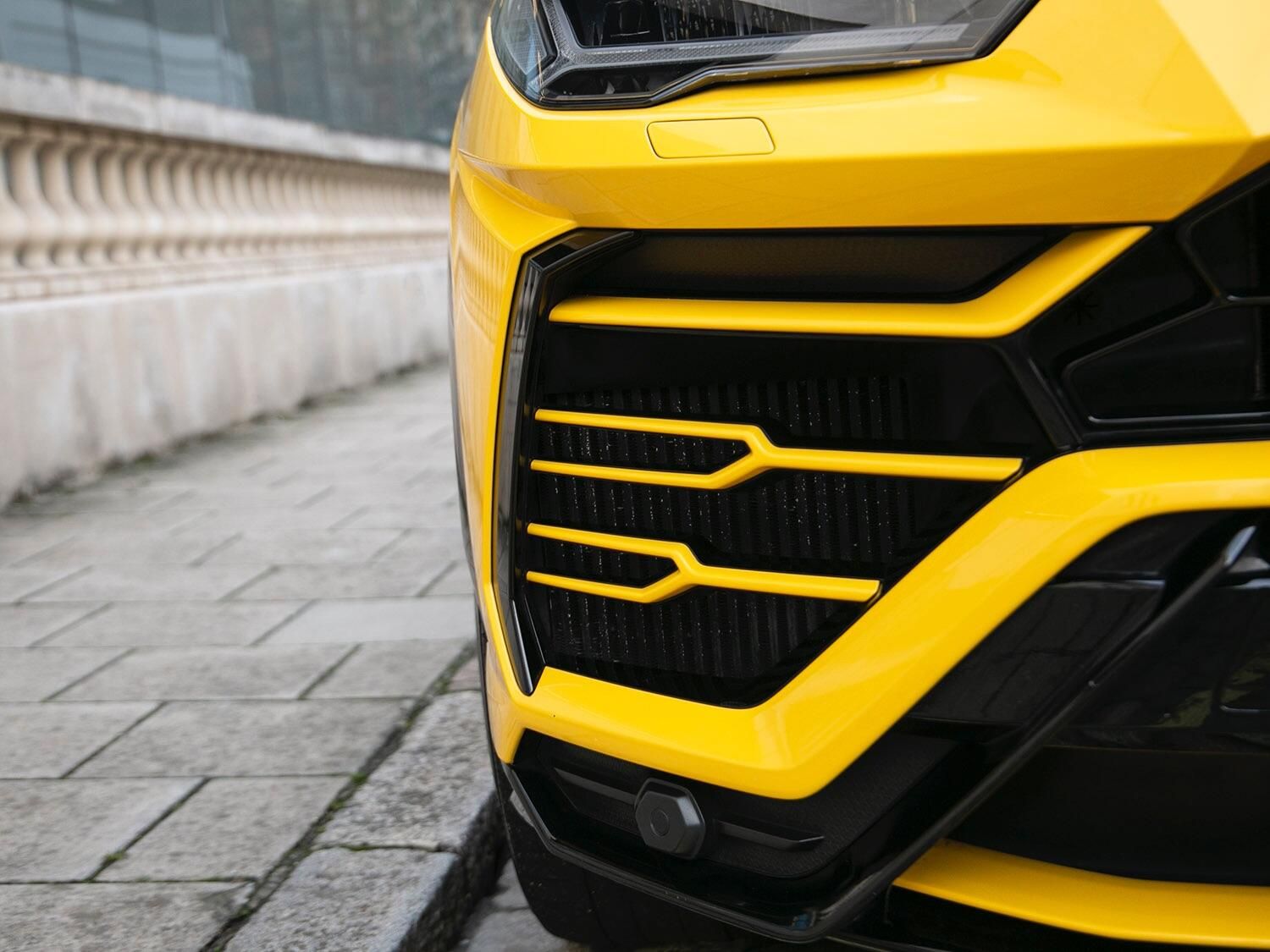 LAMBORGHINI URUS ESTATE 4.0T FSI V8 5dr Auto for sale UK - Slide 5