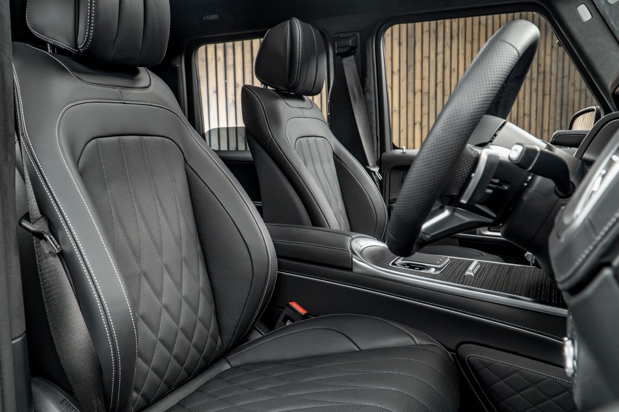 MERCEDES-BENZ G CLASS DIESEL STATION WAGON G450d AMG Line Premium Plus 5dr 9G-Tronic for sale UK - Slide 2