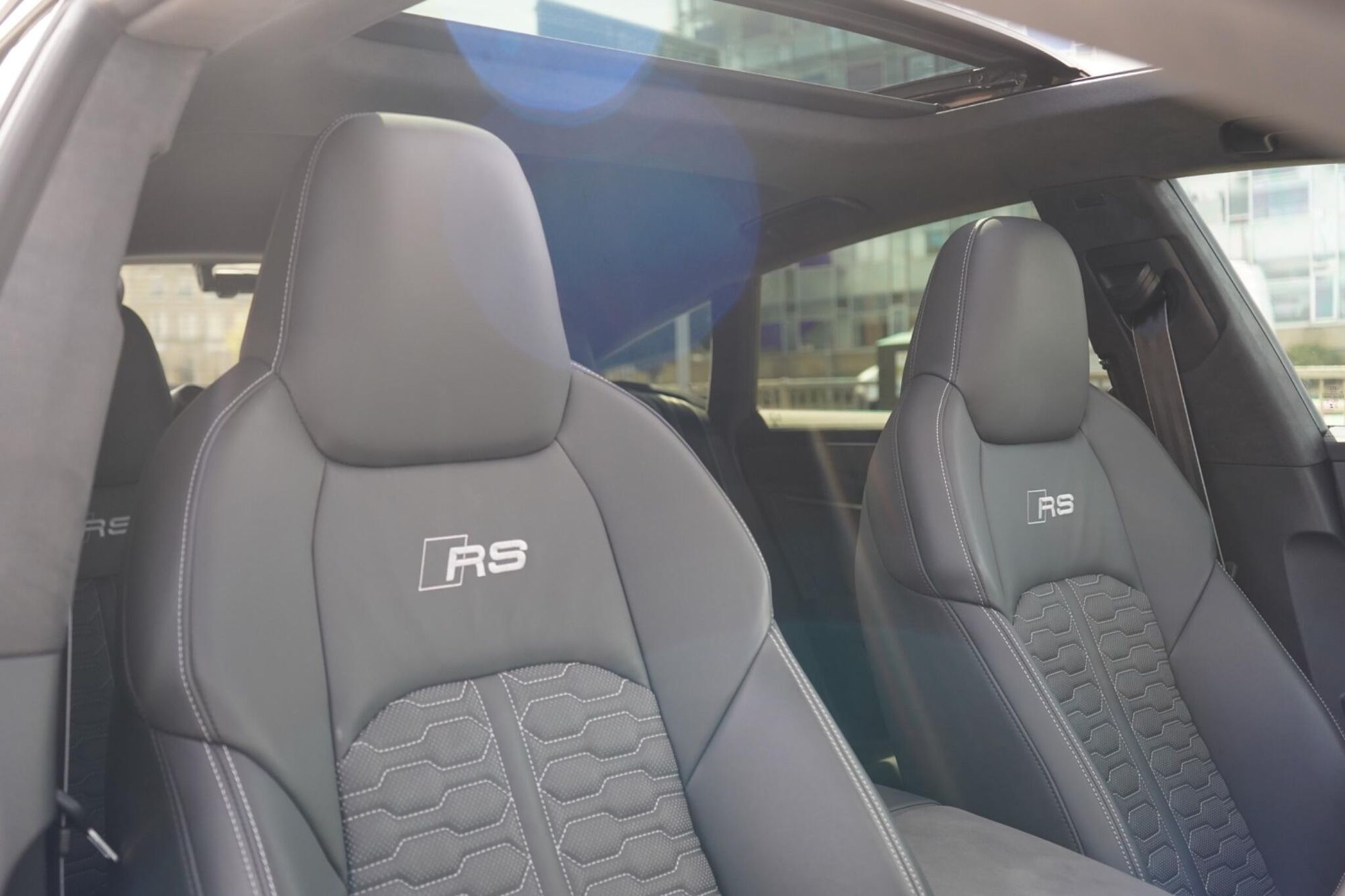 Audi RS Q8 Suv TFSI 640 Performance Carbon Vorsprung Quattro Tiptronic 5 Door Auto for sale UK - Slide 3