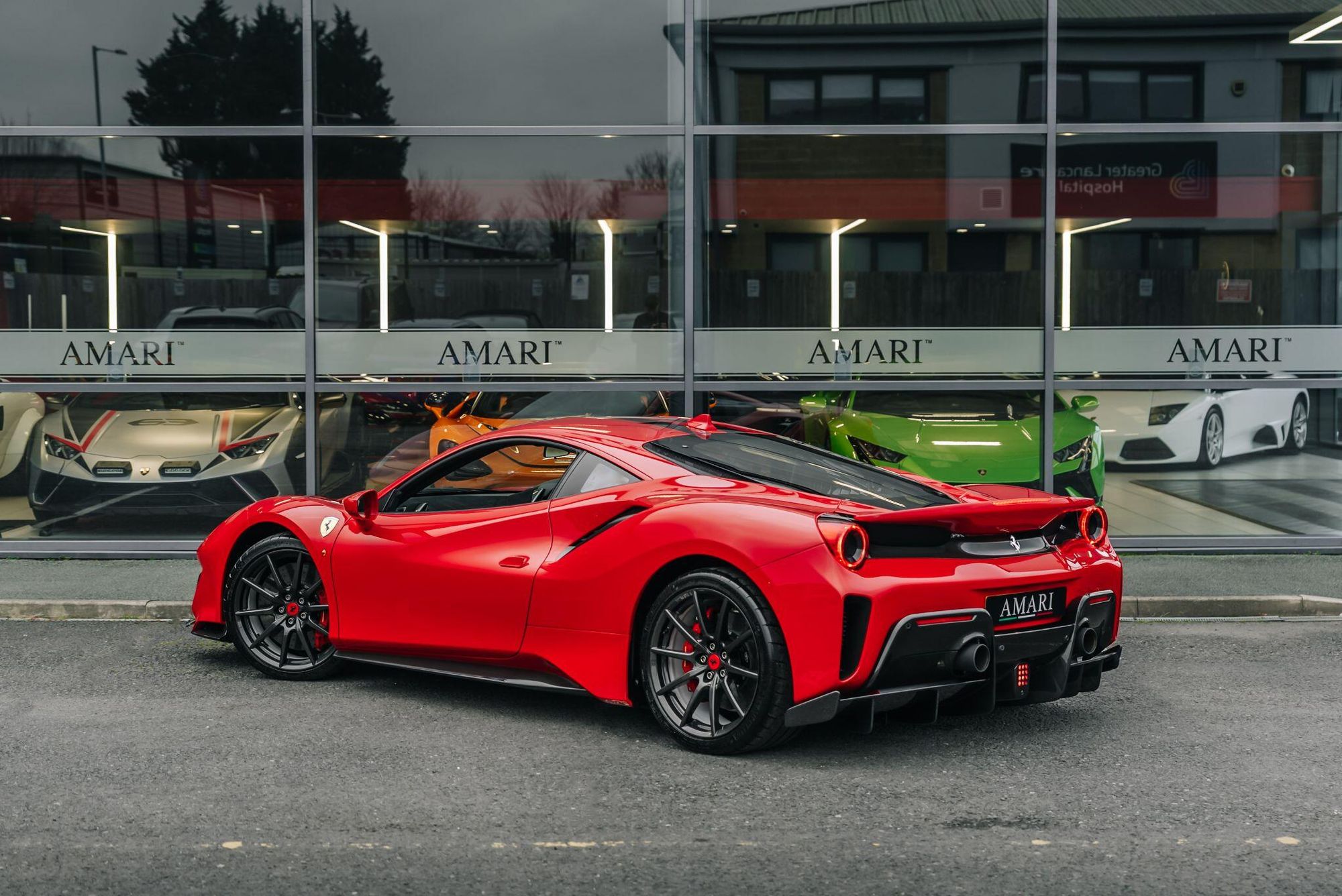 FERRARI 488 PISTA COUPE 2dr Auto for sale UK - Slide 4