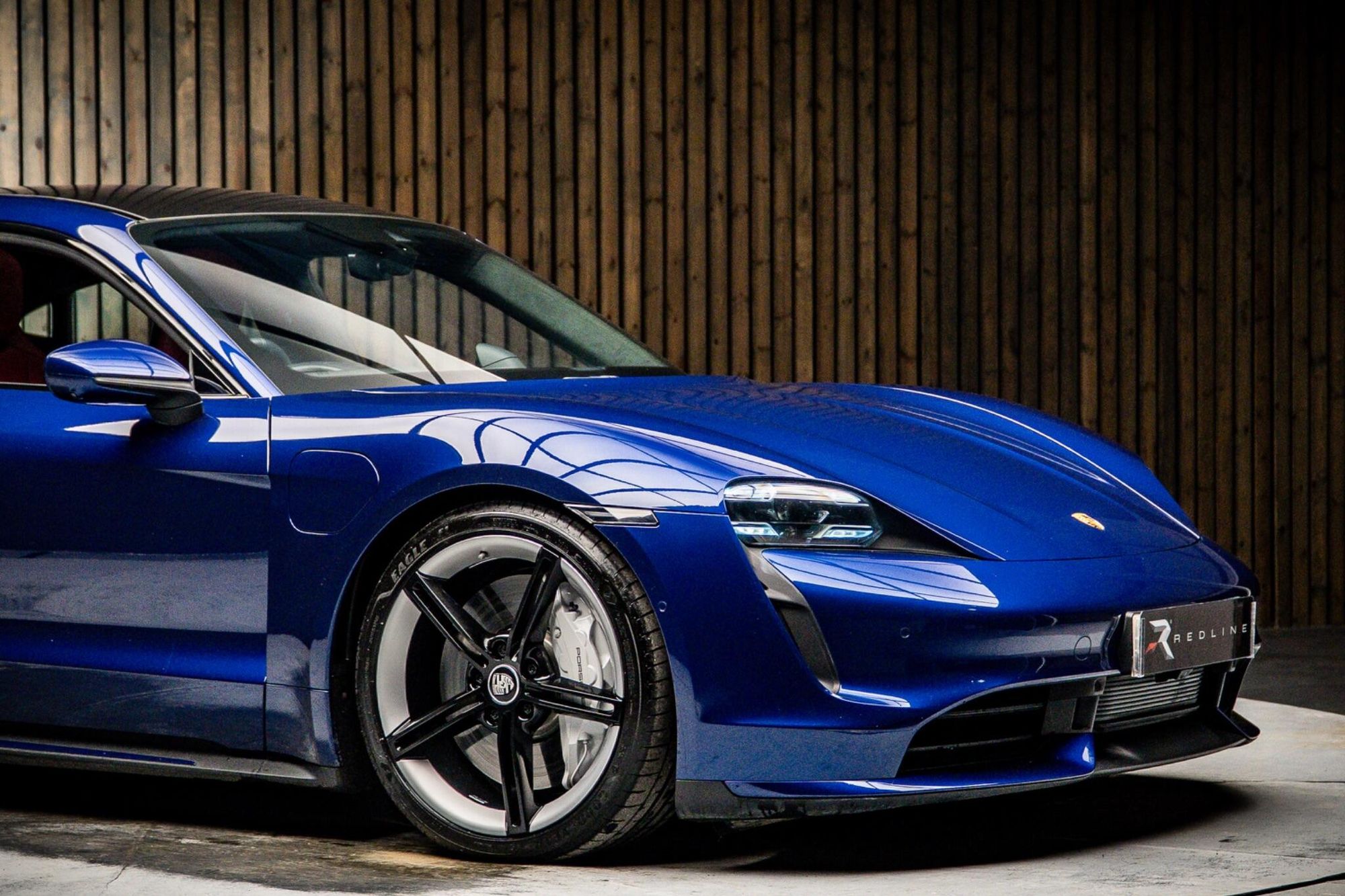 PORSCHE TAYCAN SALOON 500kW Turbo 93kWh 4dr Auto for sale UK - Slide 10