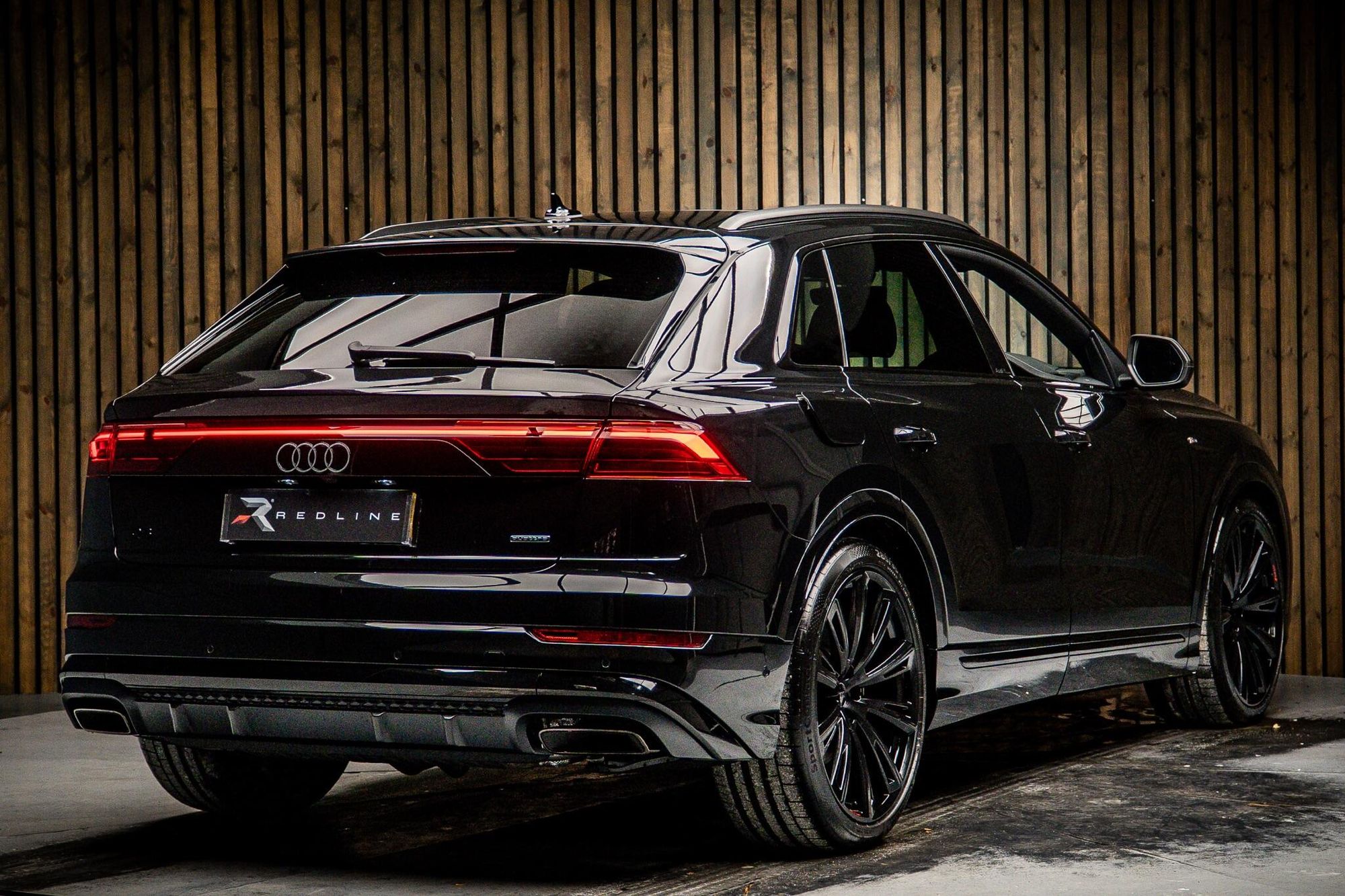 AUDI Q8 ESTATE 55 TFSI Quattro Black Edition 5dr Tiptronic for sale UK - Slide 4