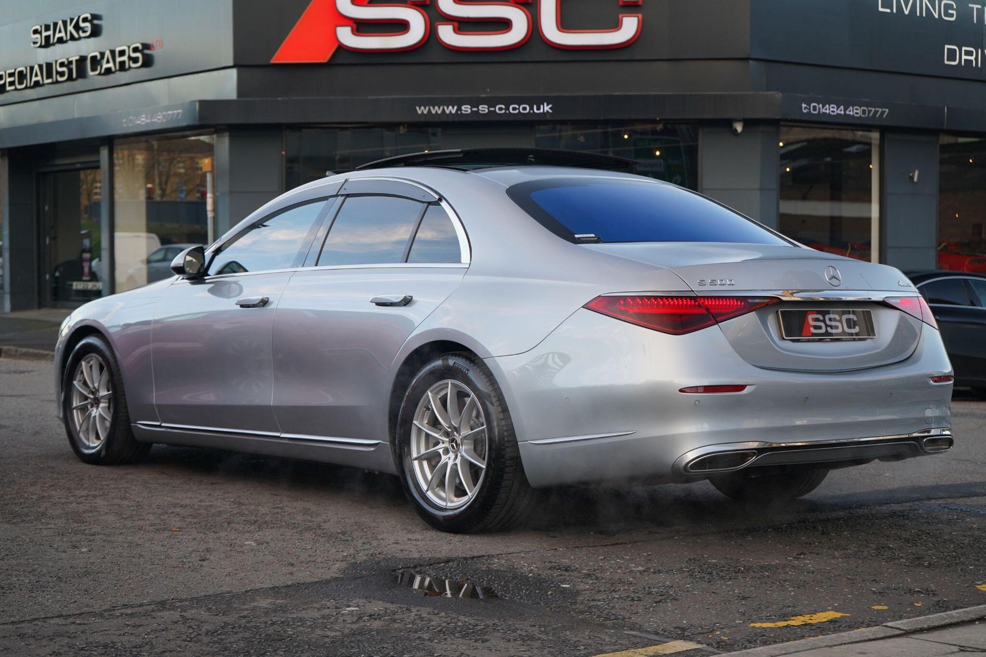 MERCEDES-BENZ S CLASS SALOON S500 4Matic AMG Line 4dr 9G-Tronic for sale UK - Slide 9