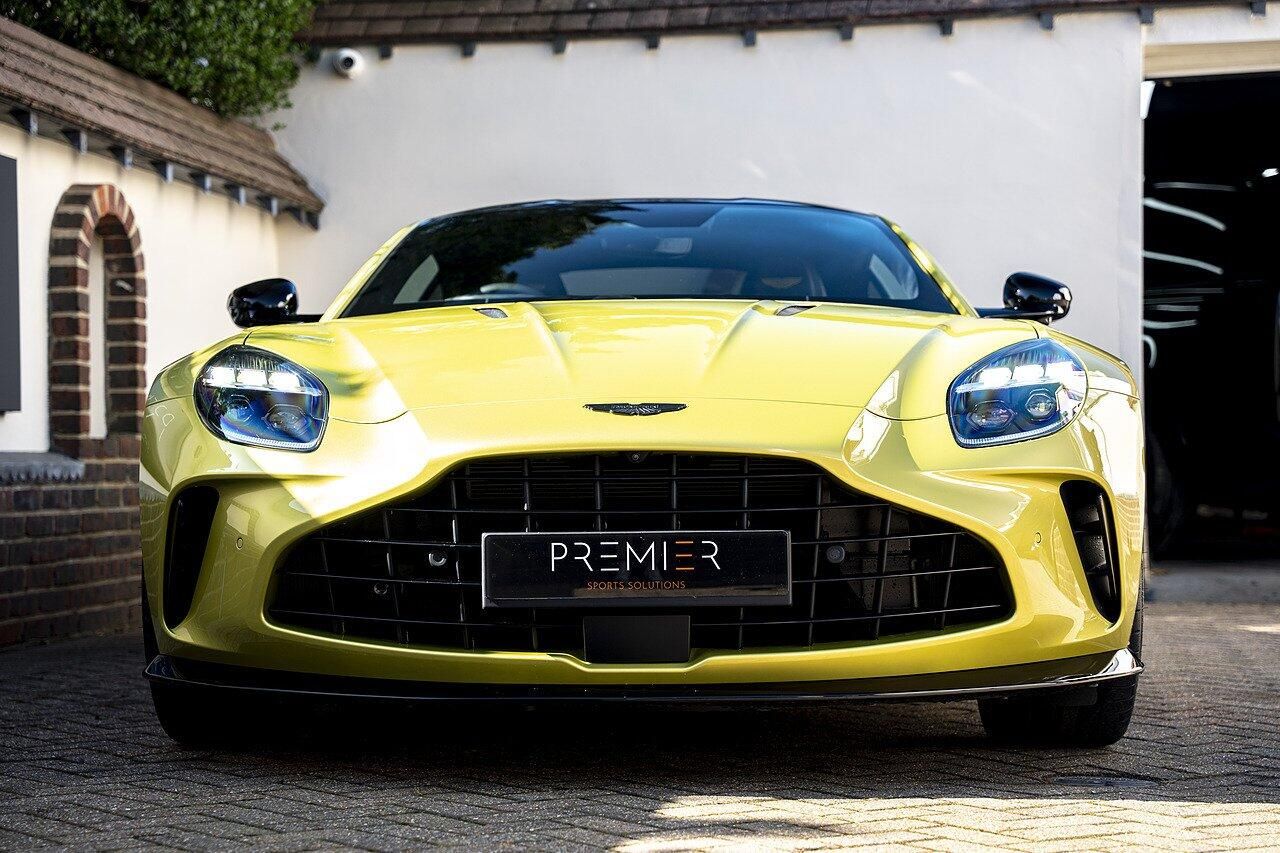 ASTON MARTIN VANTAGE COUPE V8 2dr Auto for sale UK - Slide 2