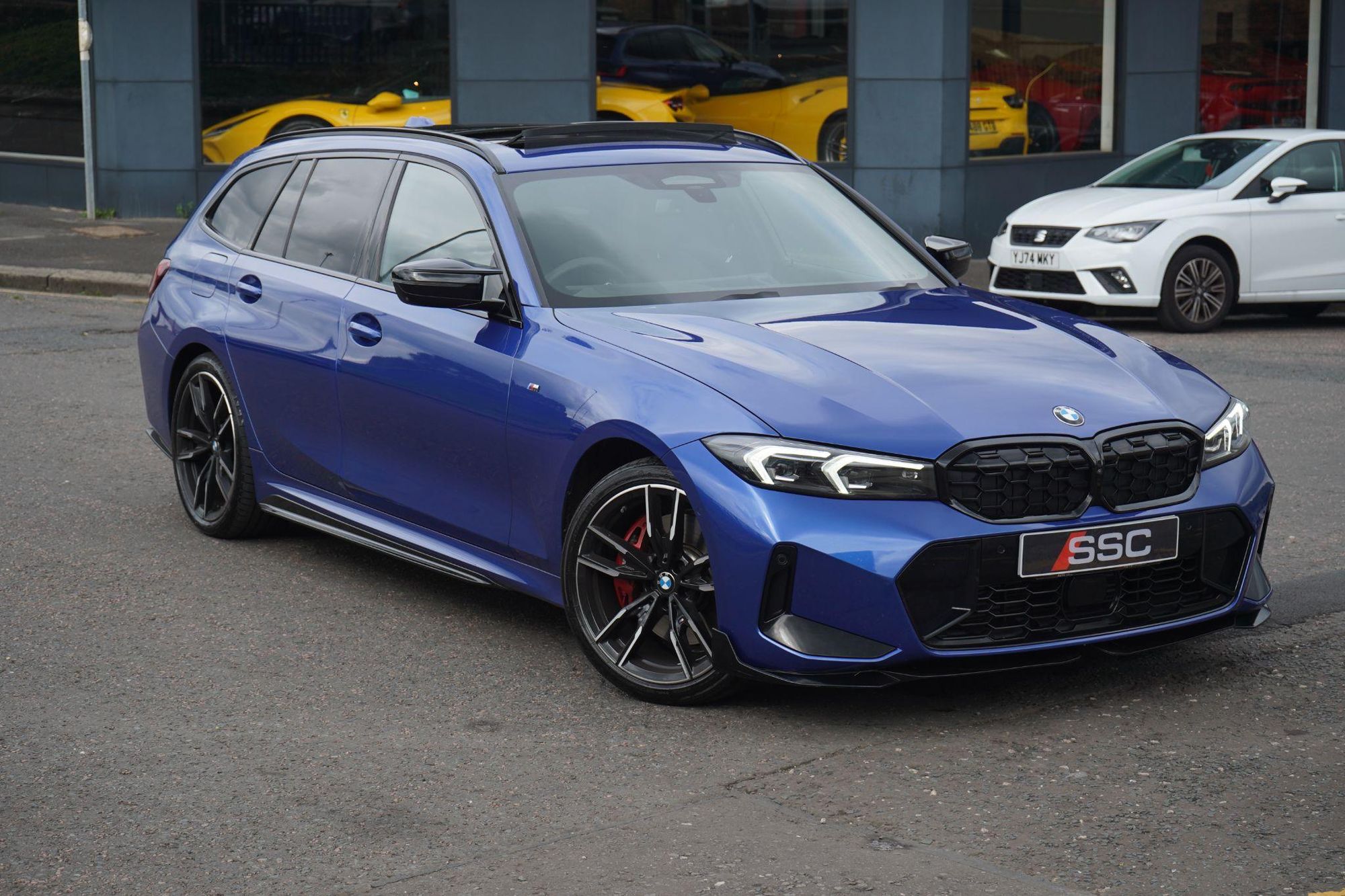 BMW 3 SERIES DIESEL TOURING M340d xDrive MHT 5dr Step Auto for sale UK - Slide 4