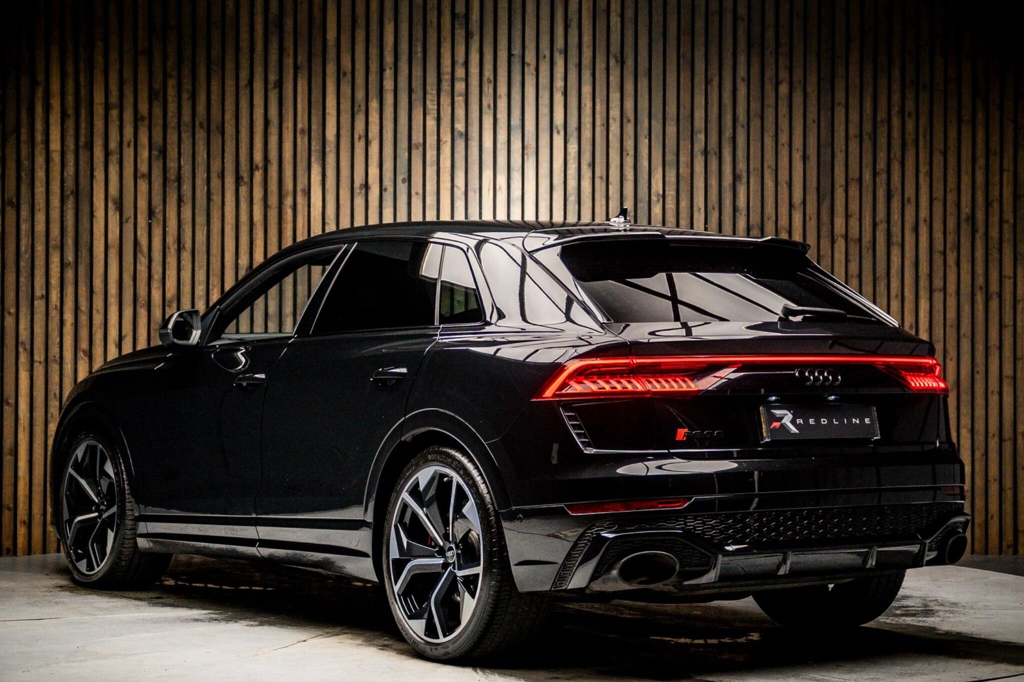 AUDI Q8 ESTATE SQ8 TFSI Quattro Vorsprung 5dr Tiptronic for sale UK - Slide 3