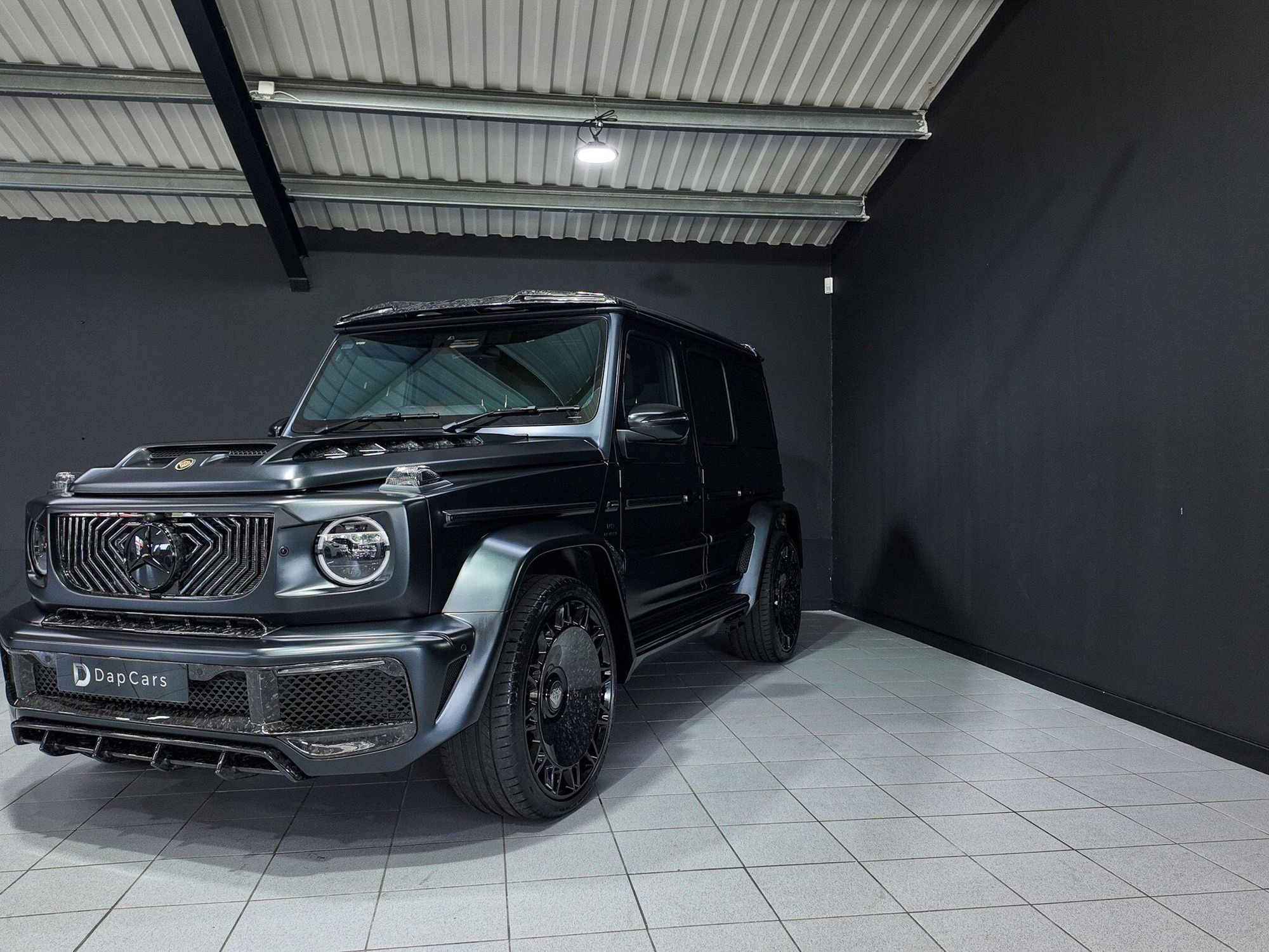 MERCEDES-BENZ G CLASS AMG STATION WAGON SPECIAL EDITIONS G63 Carbon Edition 5dr 9G-Tronic for sale UK - Slide 3