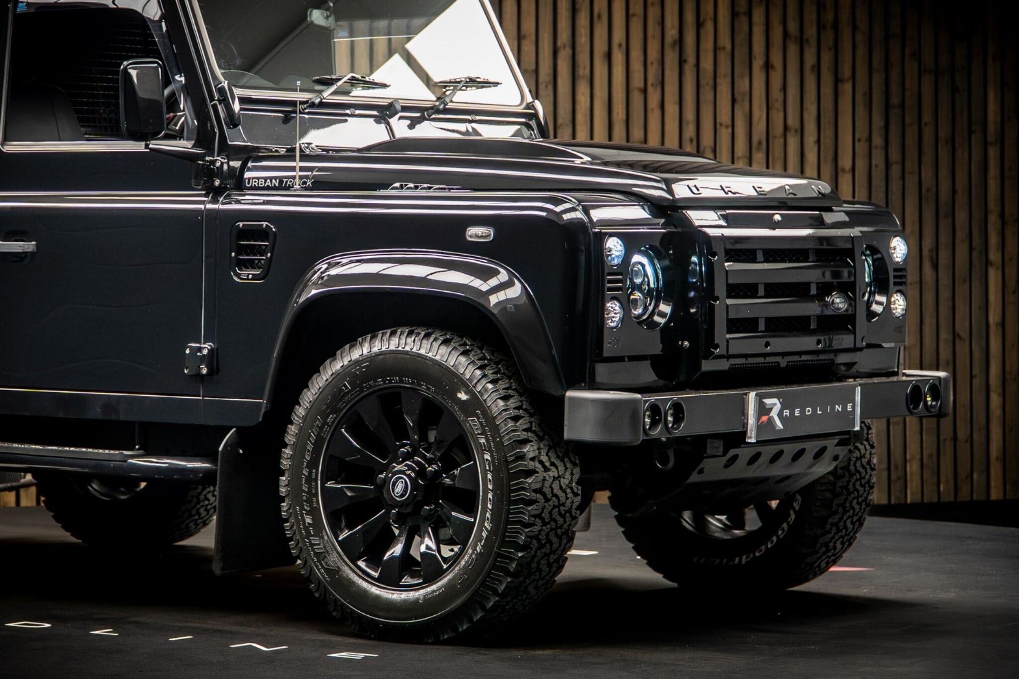 LAND ROVER DEFENDER 90 SWB DIESEL XS Hard Top TDCi [2.2] for sale UK - Slide 10