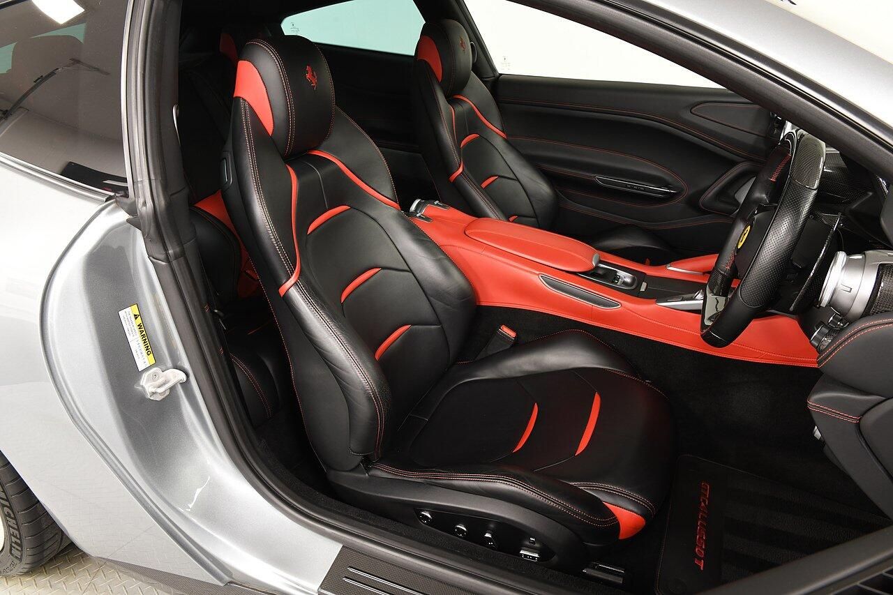 FERRARI GTC4 LUSSO COUPE T 2dr Auto for sale UK - Slide 7