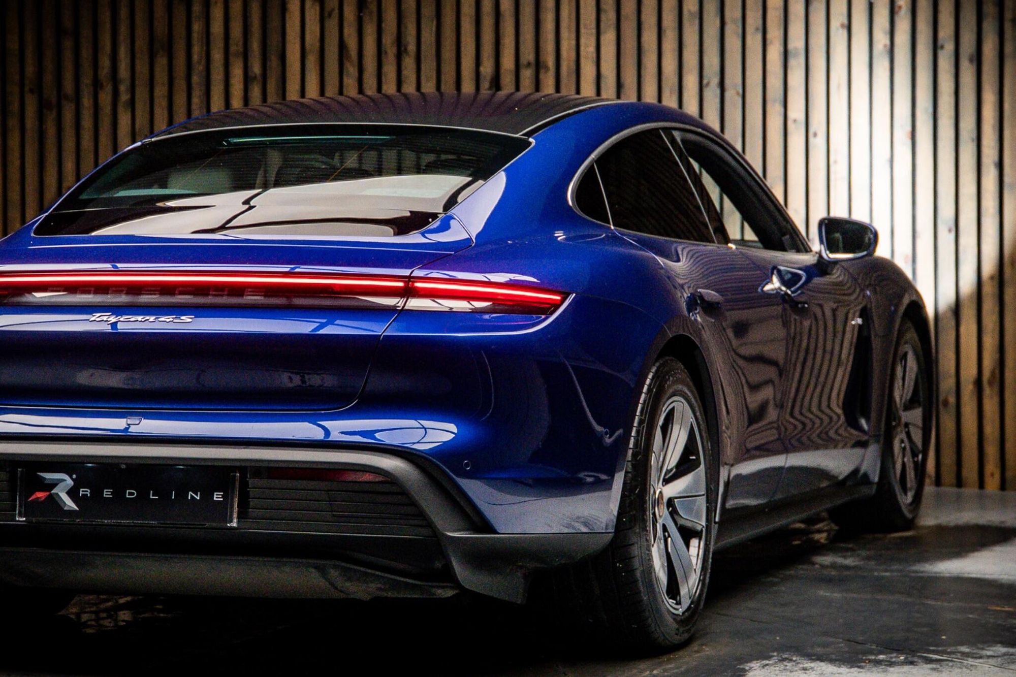 PORSCHE TAYCAN SALOON 420kW 4S 93kWh 4dr Auto for sale UK - Slide 4