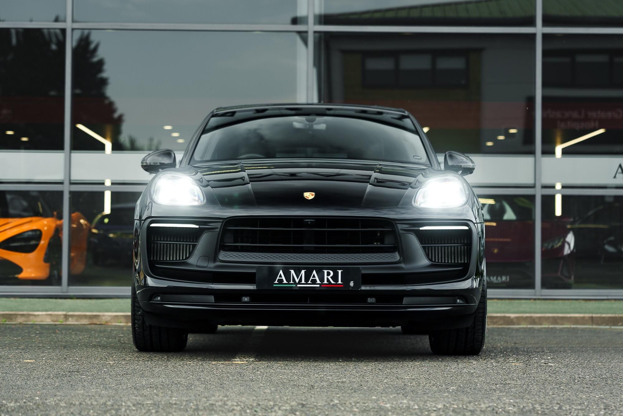PORSCHE MACAN ESTATE GTS 5dr PDK for sale UK - Slide 2