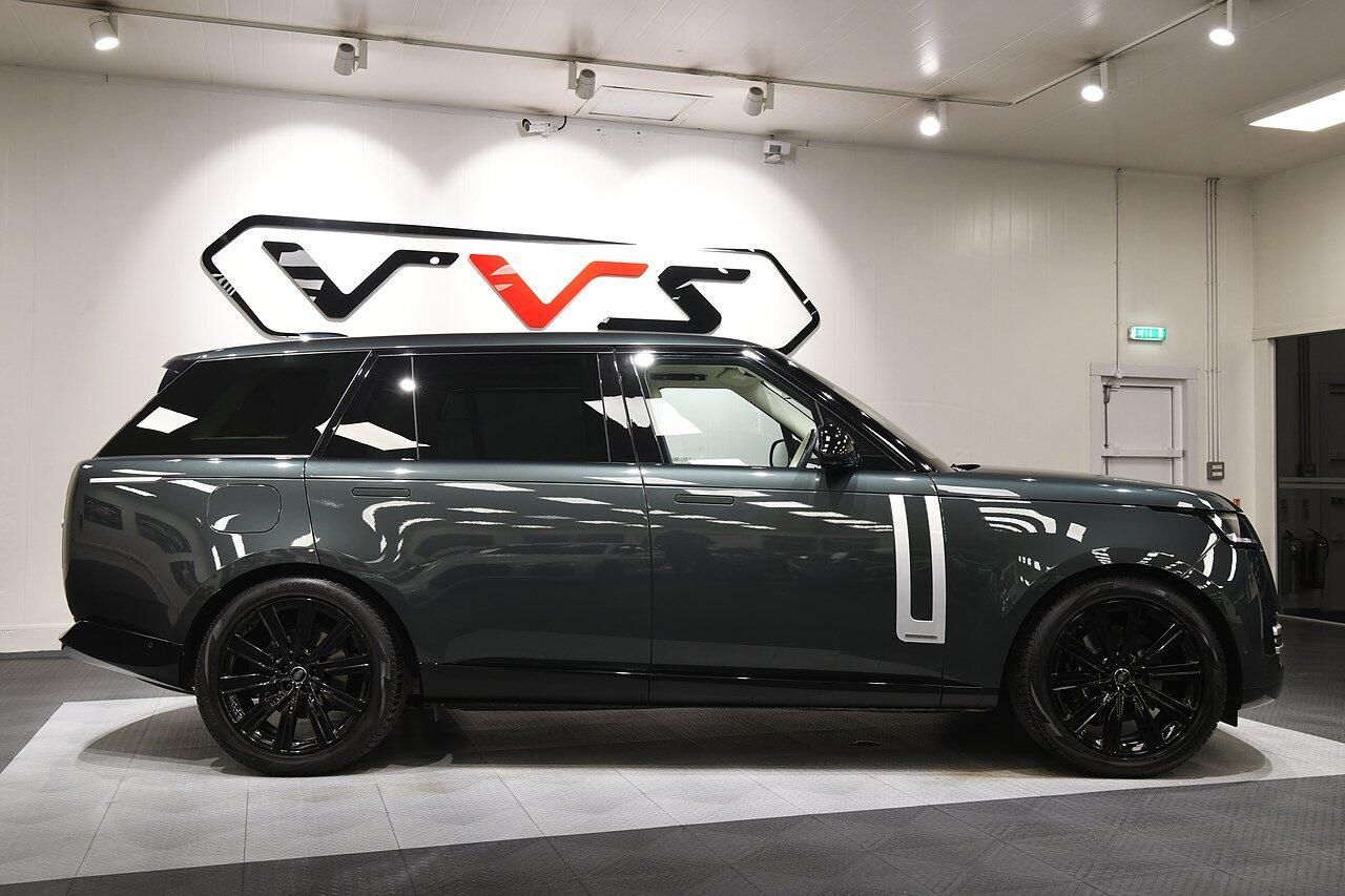 LAND ROVER RANGE ROVER ESTATE 3.0 P400 Autobiography LWB 4dr Auto [7 Seat] for sale UK - Slide 2